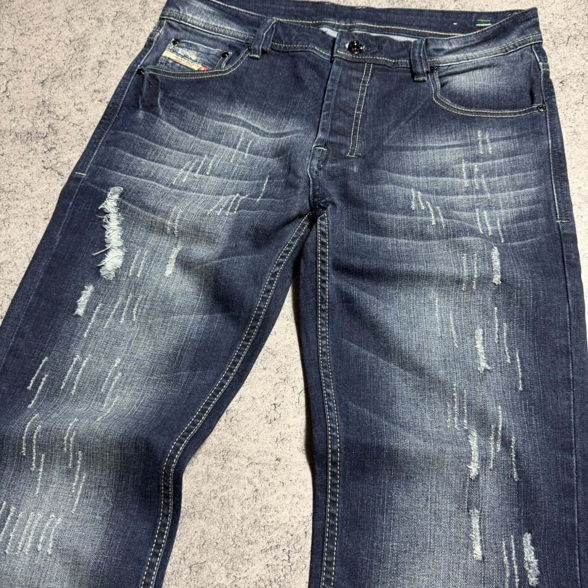Diesel Vintage Diesel Faded Jeans Size US 32 / EU 48 - 3 Thumbnail