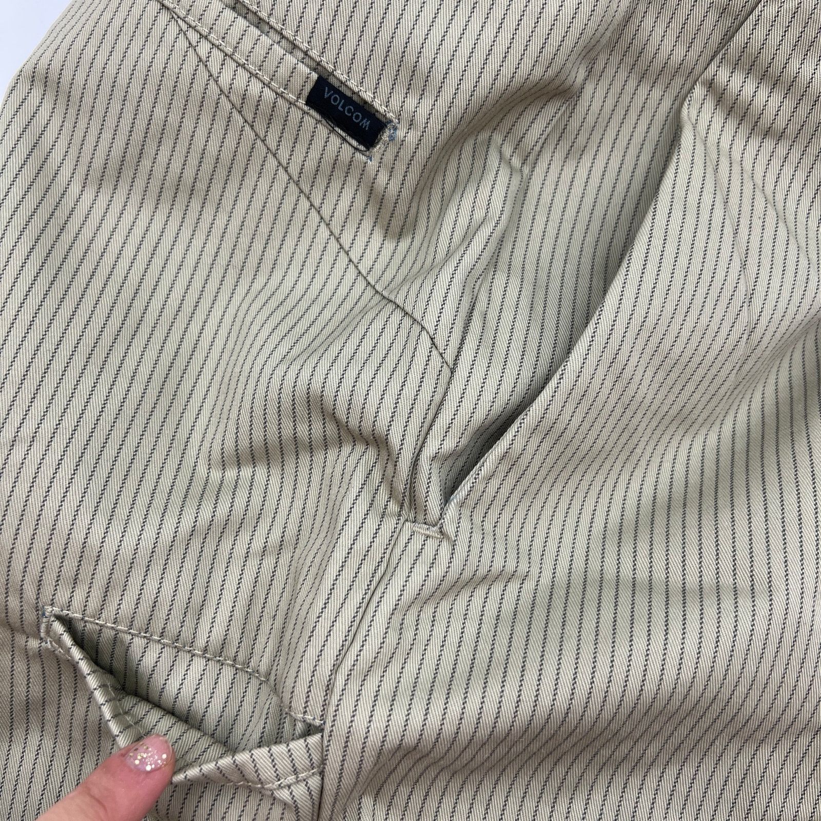 Vintage × Volcom Volcom Corpo Class Pinstripe Shorts Frickin Stripe Chino Size US 34 / EU 50 - 8 Thumbnail
