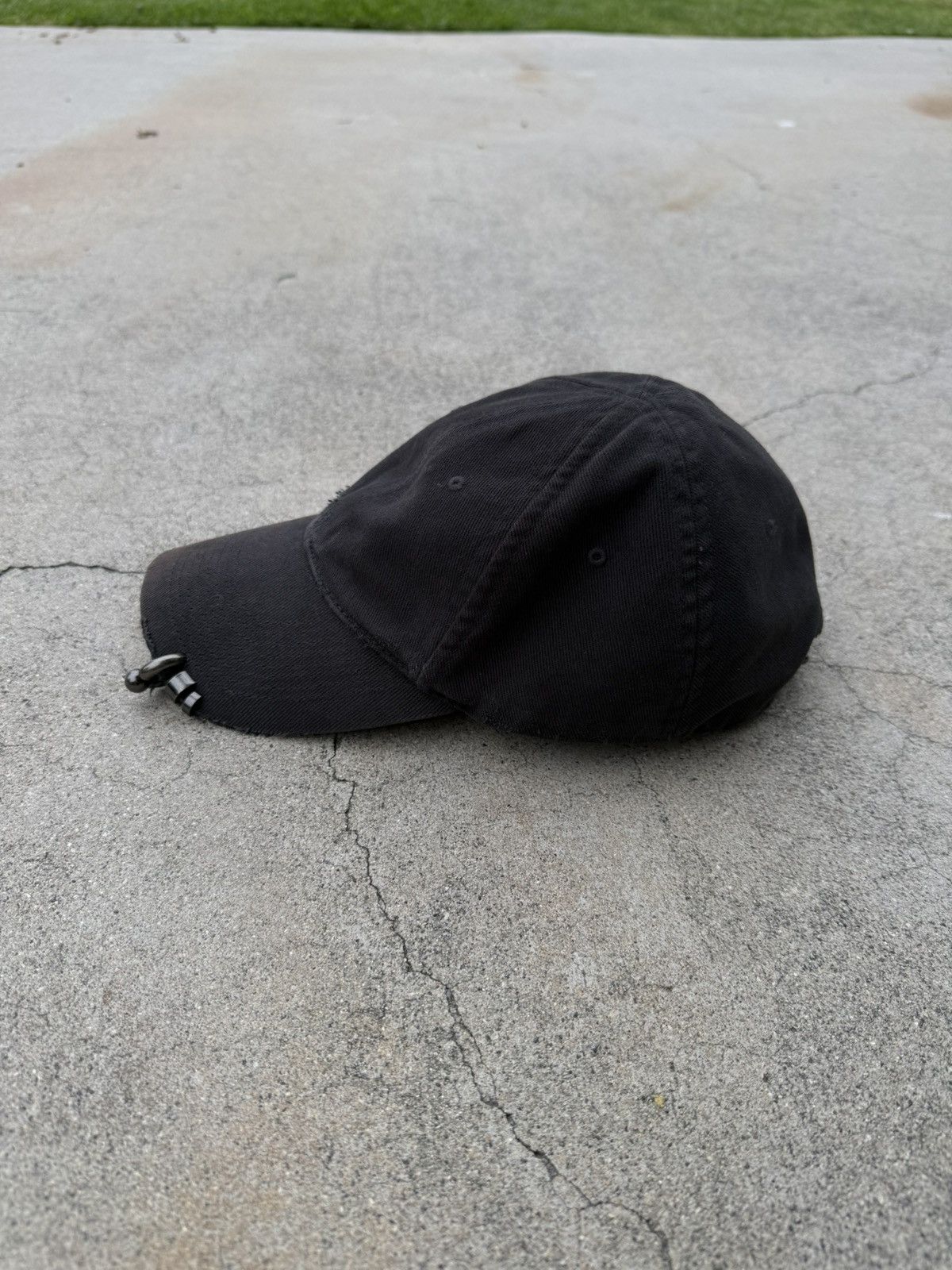 Balenciaga Balenciaga Piercing Hat / Cap Size ONE SIZE - 3 Thumbnail