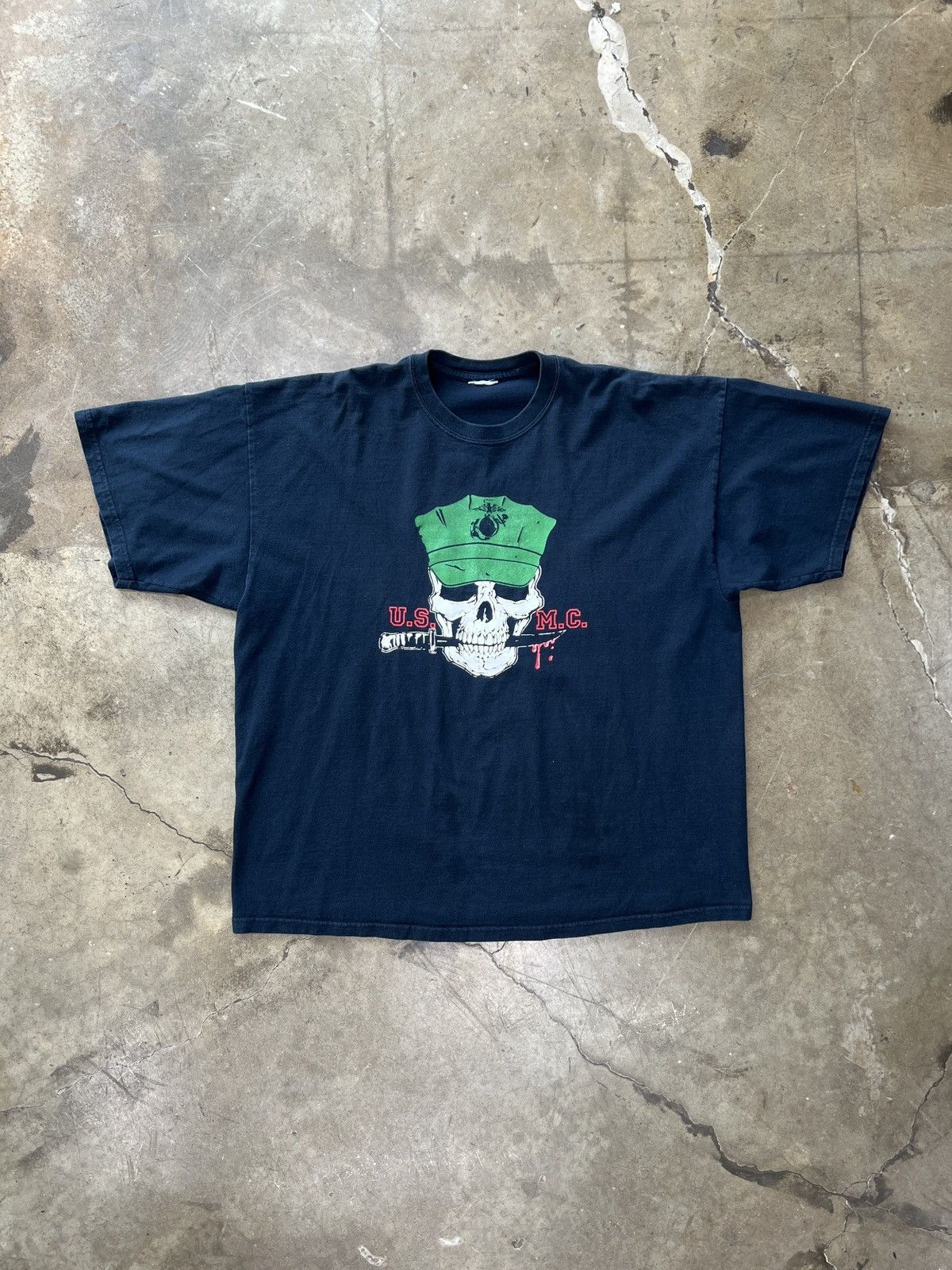 Vintage Vintage US Marine Corps Knife Skull Tee 2XL Size US XXL / EU 58 / 5 - 2 Thumbnail