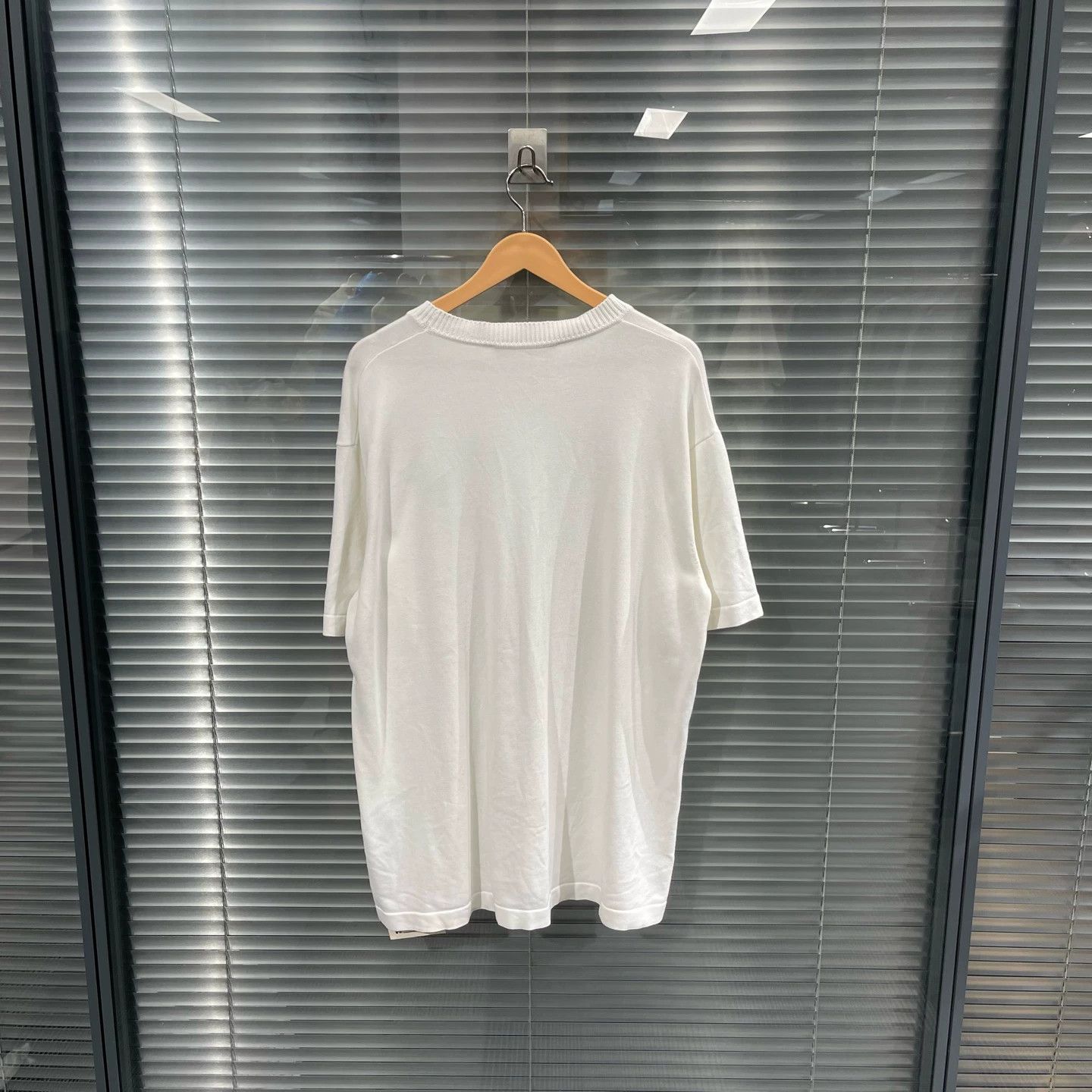 Louis Vuitton LV 24ss Cream Knit Pin Short Sleeve XXL 99 New Size US XXL / EU 58 / 5 - 2 Thumbnail