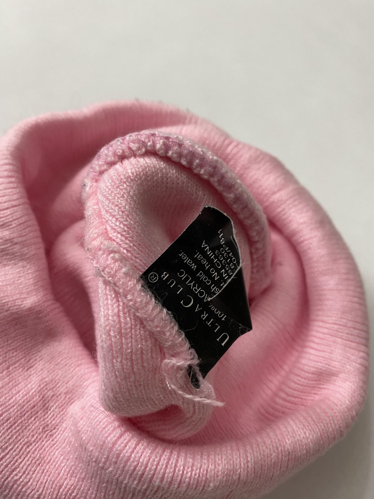 Band Tees CRY BABY BEANIE. Size ONE SIZE - 6 Thumbnail
