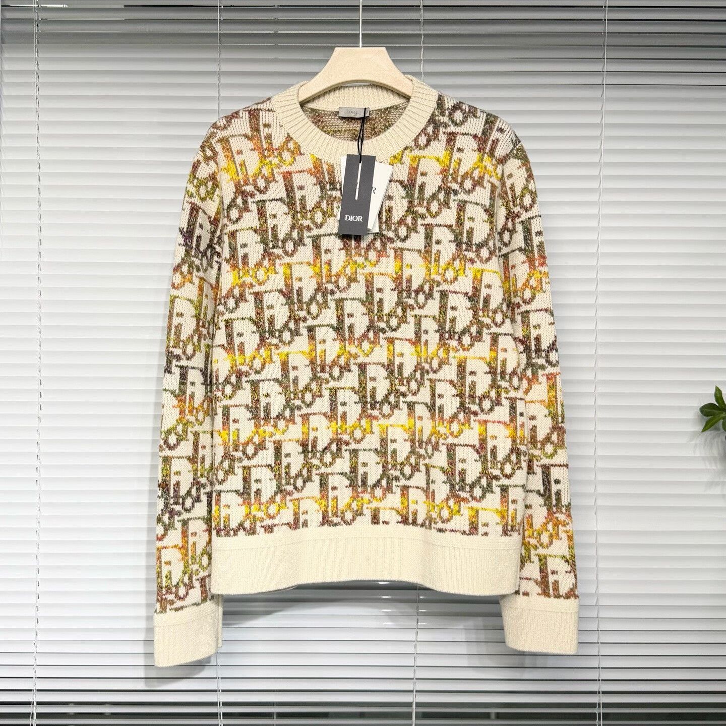 Dior dior yellow knitted logo sweater xl Size US XL / EU 56 / 4 - 1 Thumbnail