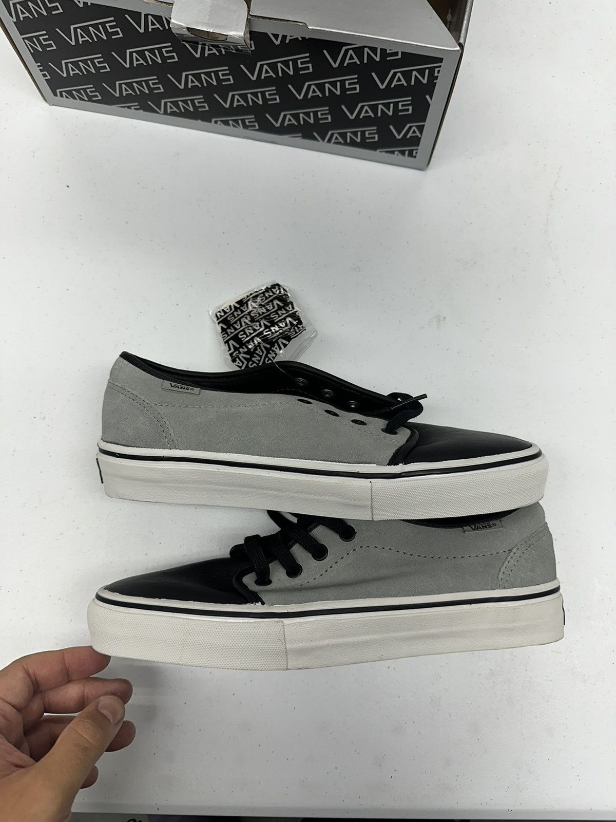 Vans Vans Garment Black/Neutral Grey size 9 Size US 9 / EU 42 - 2 Thumbnail