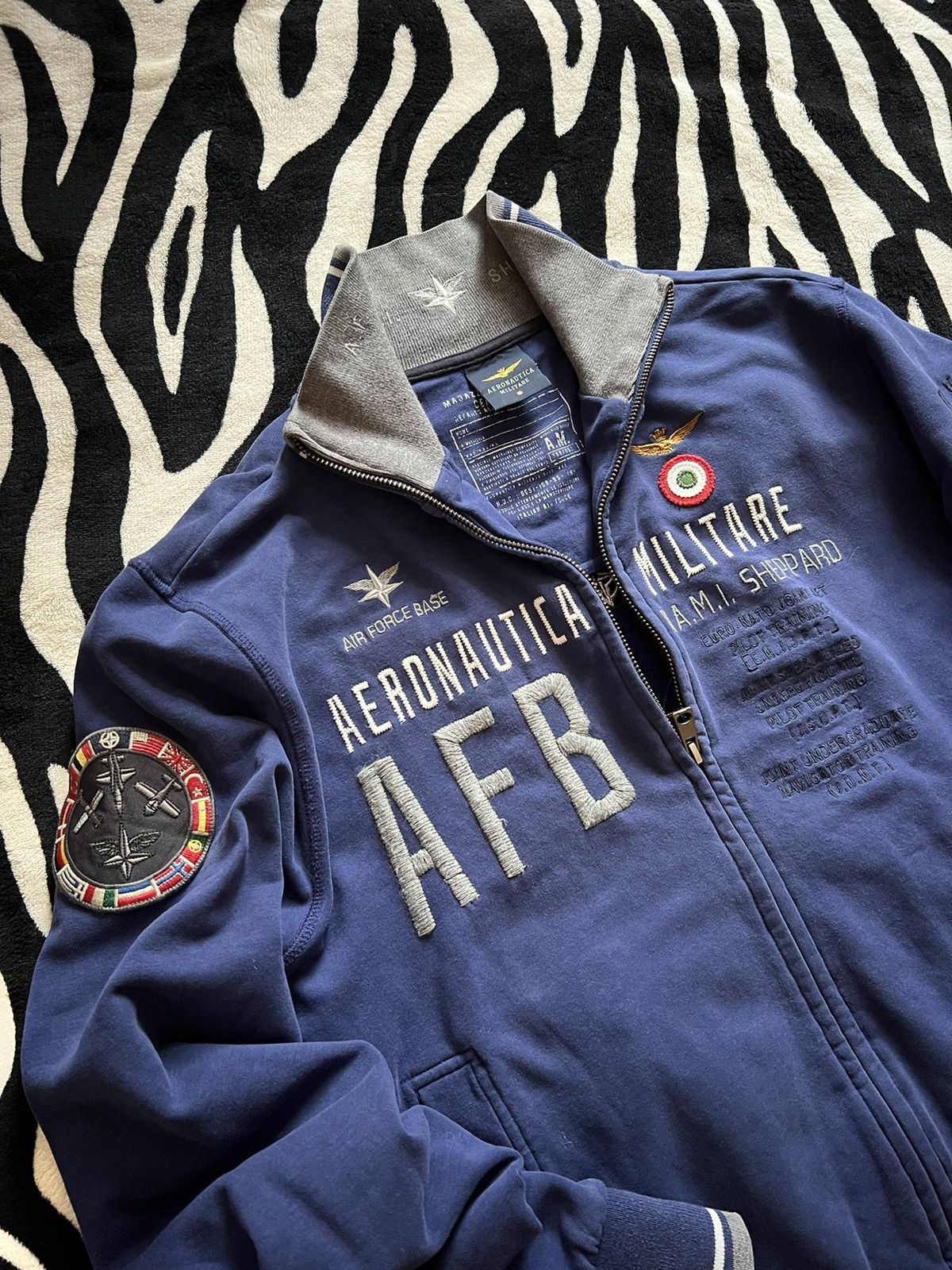 Aeronautica Militare Aeronautica Militare zipper sweatshirt military style AFB Size US M / EU 48-50 / 2 - 3 Thumbnail