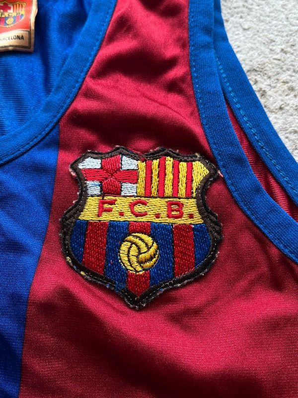Other Meyba x F.C. Barcelona Sz M Top Tank 1980s Rare Football Size US M / EU 48-50 / 2 - 3 Thumbnail