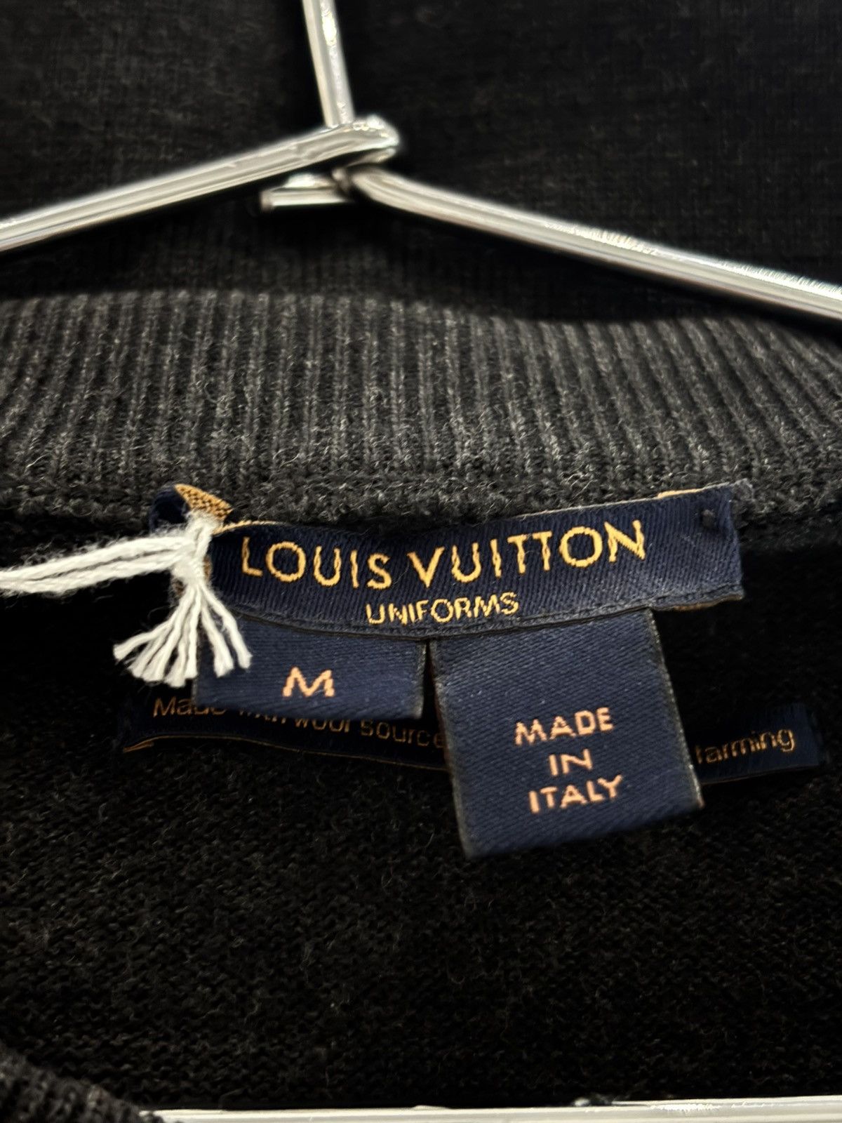 Louis Vuitton LOUIS VUITTON SWEATER SIZE M Size US M / EU 48-50 / 2 - 7 Thumbnail
