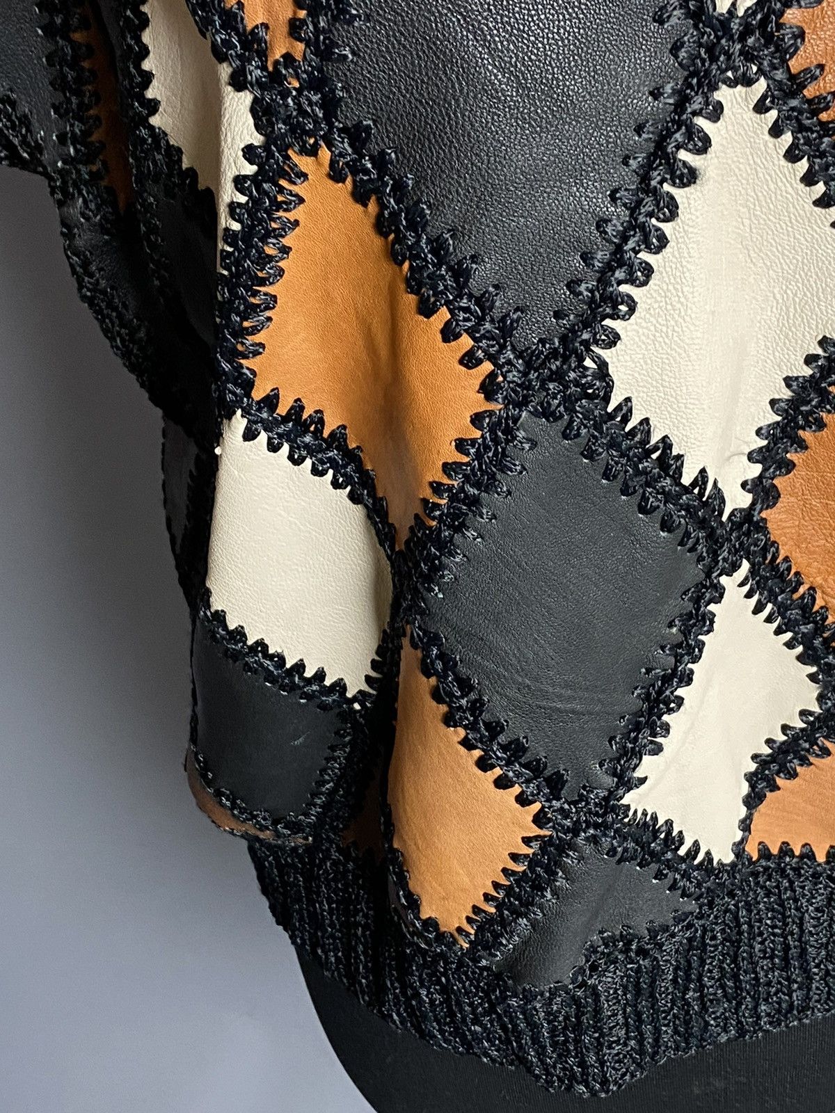 Other Vintage 80s Women’s Leather Top Argyle Diamond Pattern M/L Size M / US 6-8 / IT 42-44 - 7 Thumbnail
