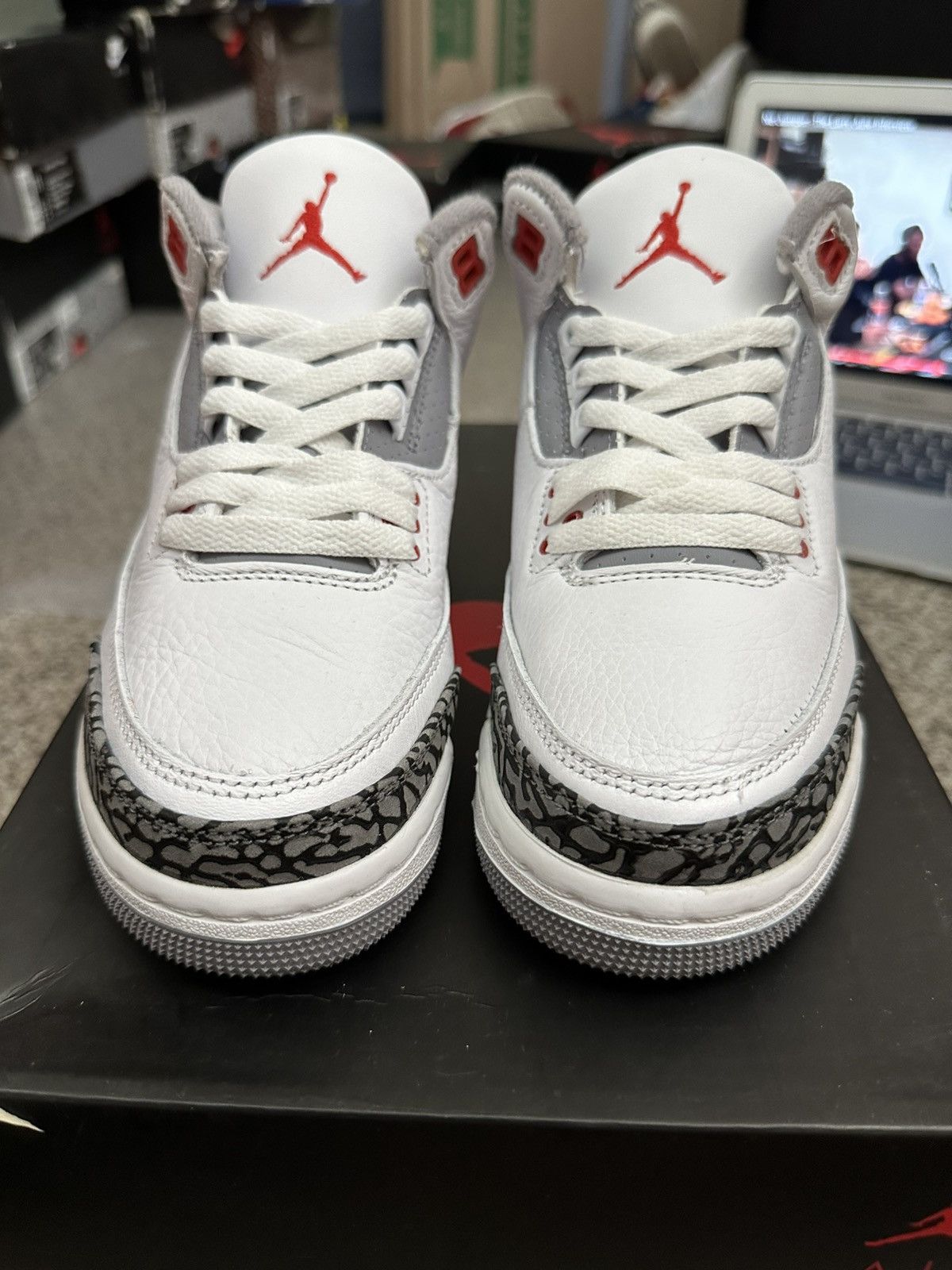 Jordan Brand Air jordan 3 fire red - size 4.5 Size US 5 / EU 37 - 6 Thumbnail