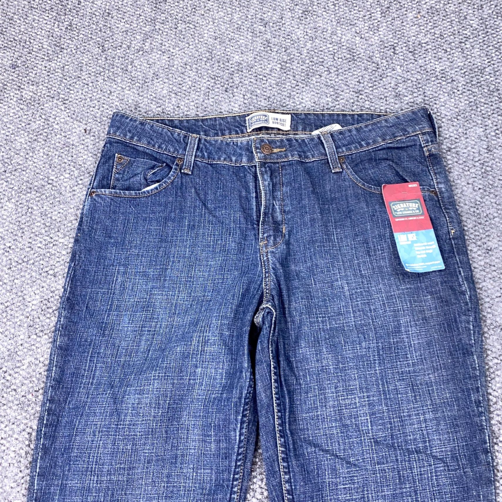Vintage Signature Levi Strauss Jeans Women 14 Long Blue Low Rise Bootcut Stretch Denim Size 36" / US 14 / IT 50 - 2 Thumbnail
