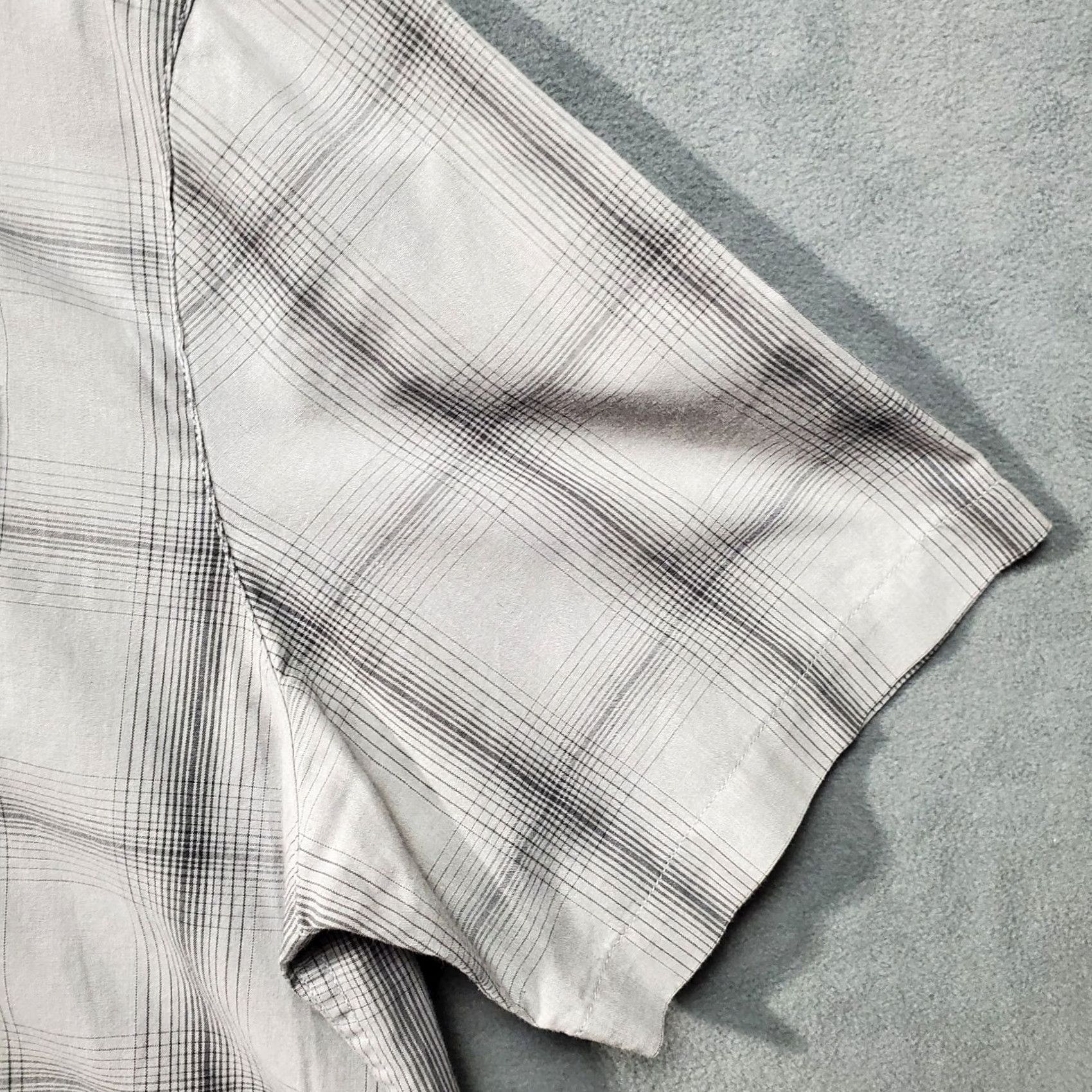 TravisMathew Travis Mathew Shirt Mens XL Gray Black Check Button Up Short Sleeve Casual Size US XL / EU 56 / 4 - 3 Thumbnail
