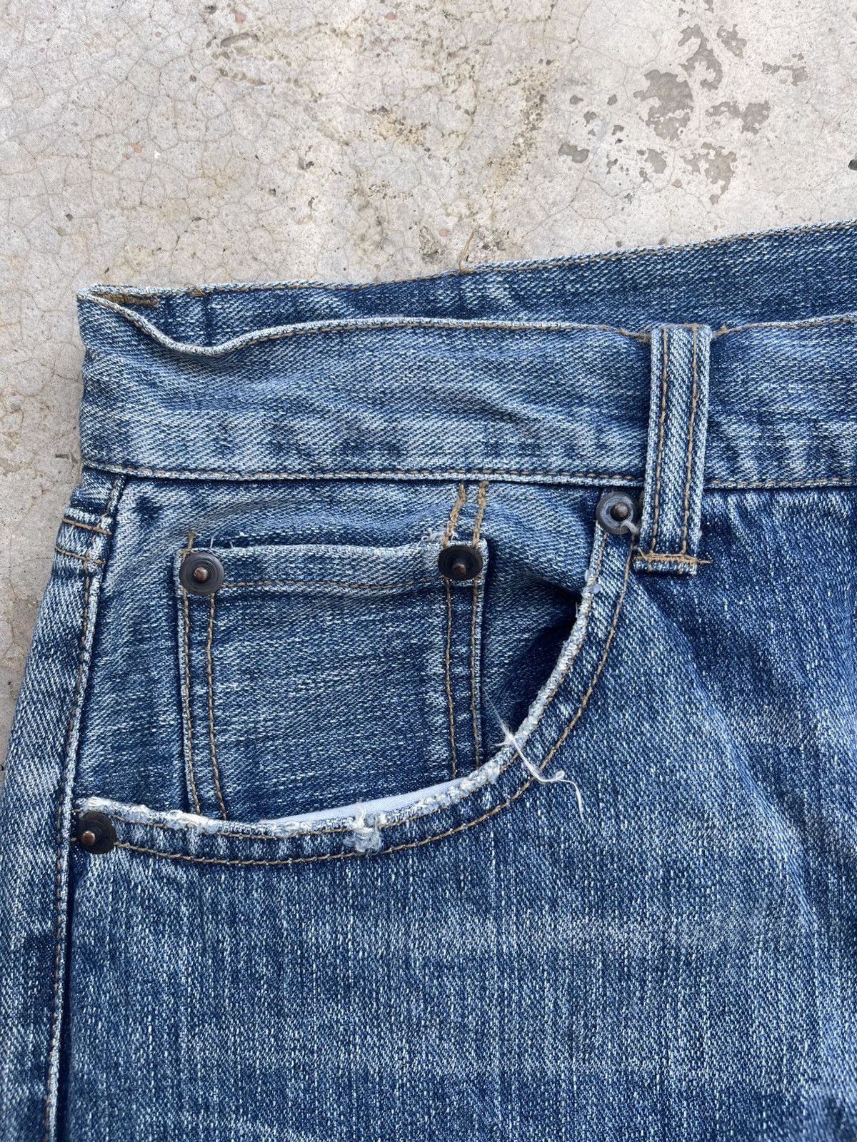 Vintage Vintage Exhibitionist Fly Button Distressed Denim Size US 29 - 6 Thumbnail
