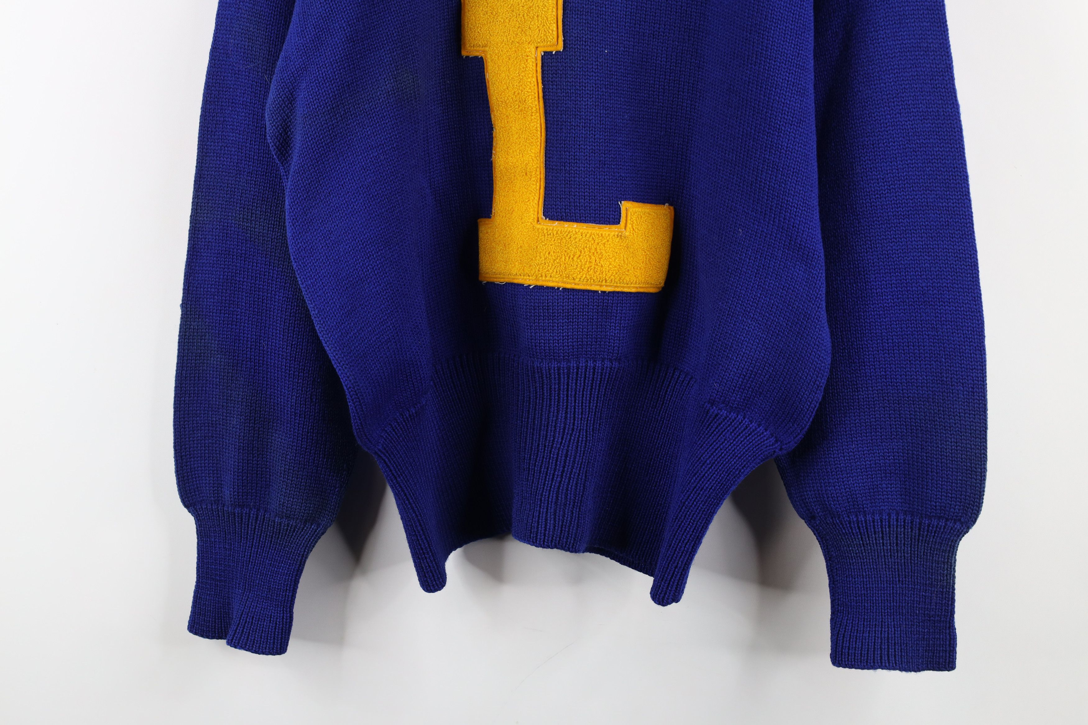 Vintage Vintage 50s 60s Wool Varsity Letterman V-Neck Sweater USA Size US L / EU 52-54 / 3 - 3 Thumbnail