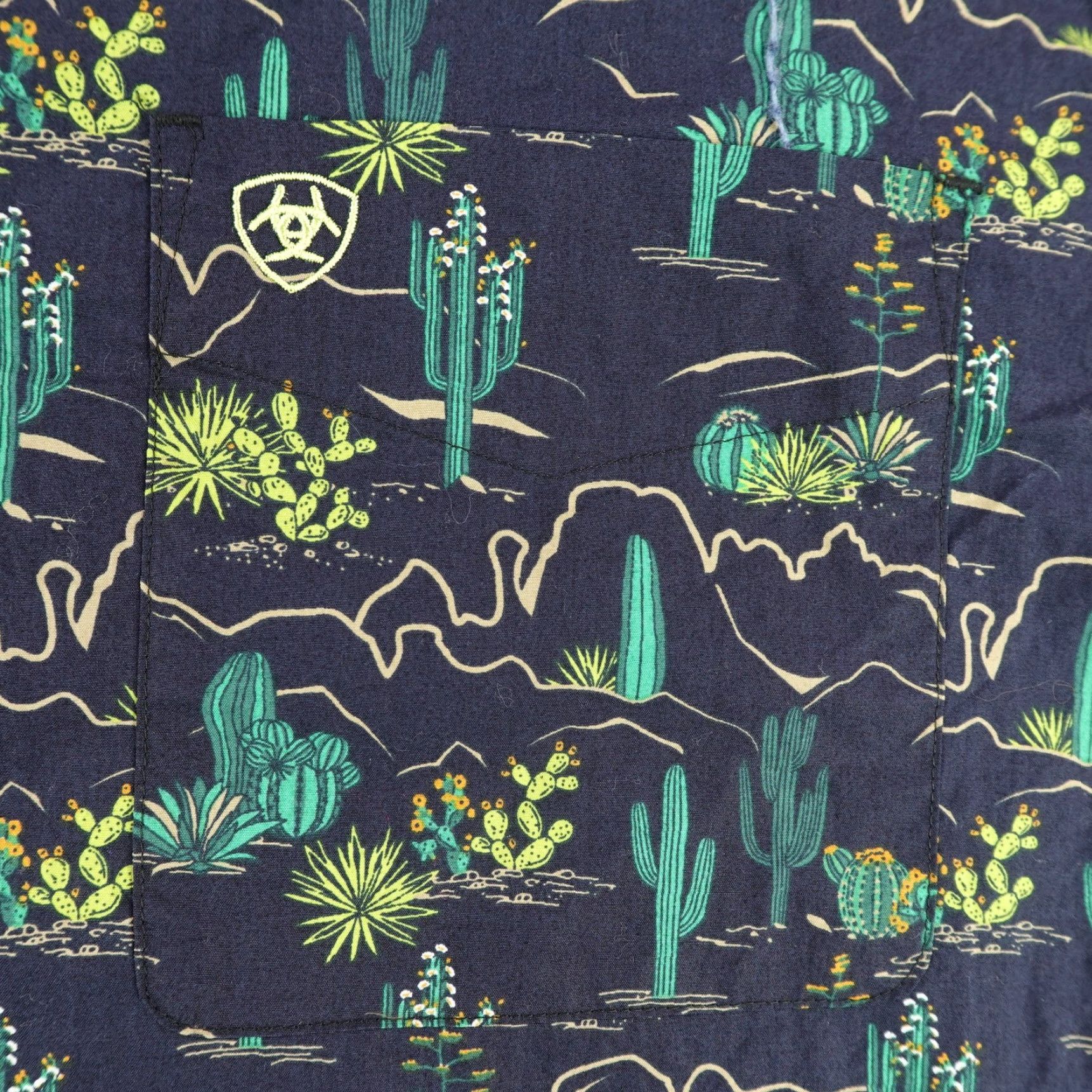 Ariat Ariat Shirt Men Small Blue Green Beckett Western Cactus Desert Graphic Print Long Sleeve Button-Up Mens Small Navy Size US S / EU 44-46 / 1 - 3 Thumbnail