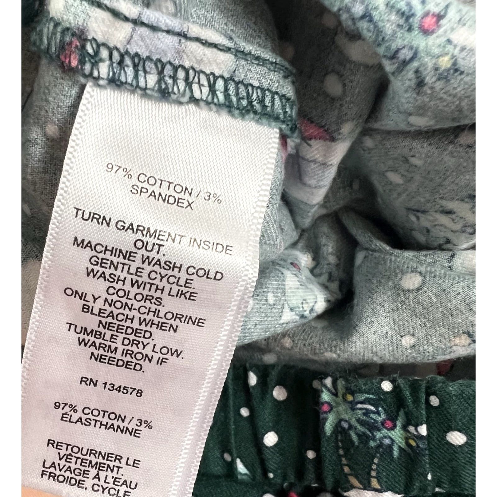Vineyard Vines Vineyard Vines Pajama Pants Unisex Adults XS Green Christmas Santa Skiing Holiday Size US 27 - 5 Thumbnail