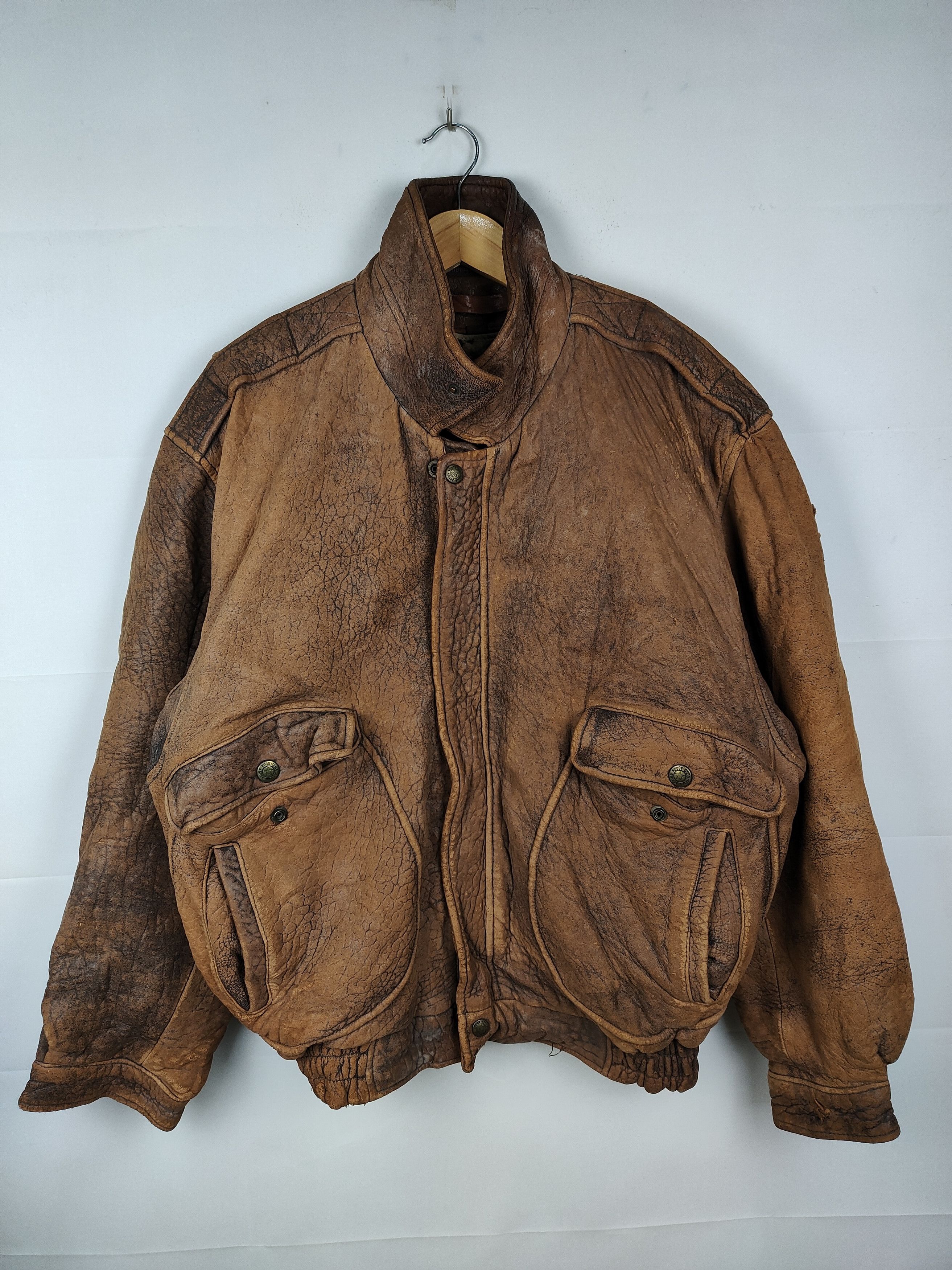 Japanese Brand Vintage Kotobuki Leather Flight Bomber Jacket A-2 Size US L / EU 52-54 / 3 - 1 Thumbnail