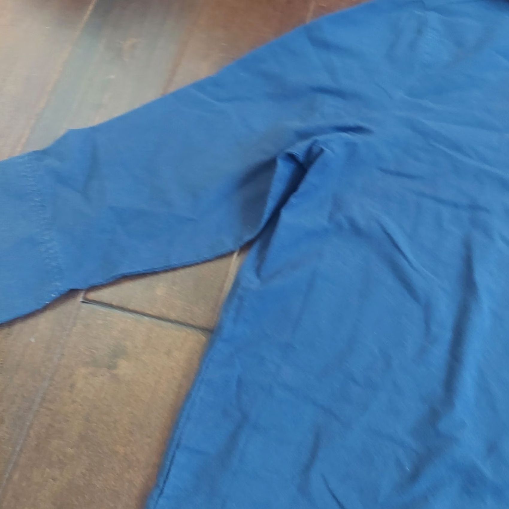 Vintage Chic Classic Collection Women's Blue Long Sleeve Button-Up Dress Shirt L Blue Solid Cotton-Polyester B720 Size L / US 10 / IT 46 - 2 Thumbnail