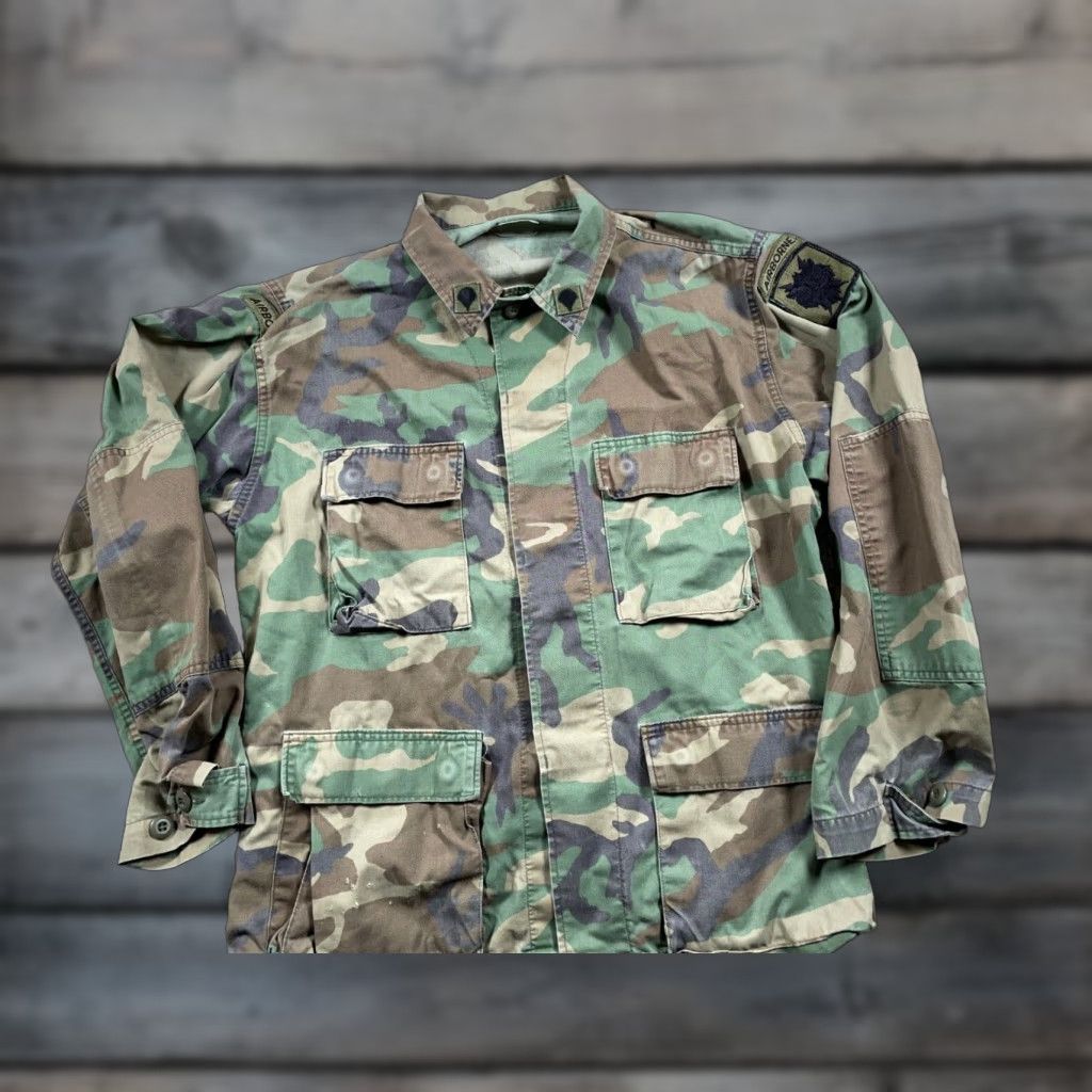 Vintage VINTAGE US Army Camouflage Shirt Jacket Men M Green 90s/Grunge Airborne Patch Short Sleeve Button Front Size US M / EU 48-50 / 2 - 1 Thumbnail