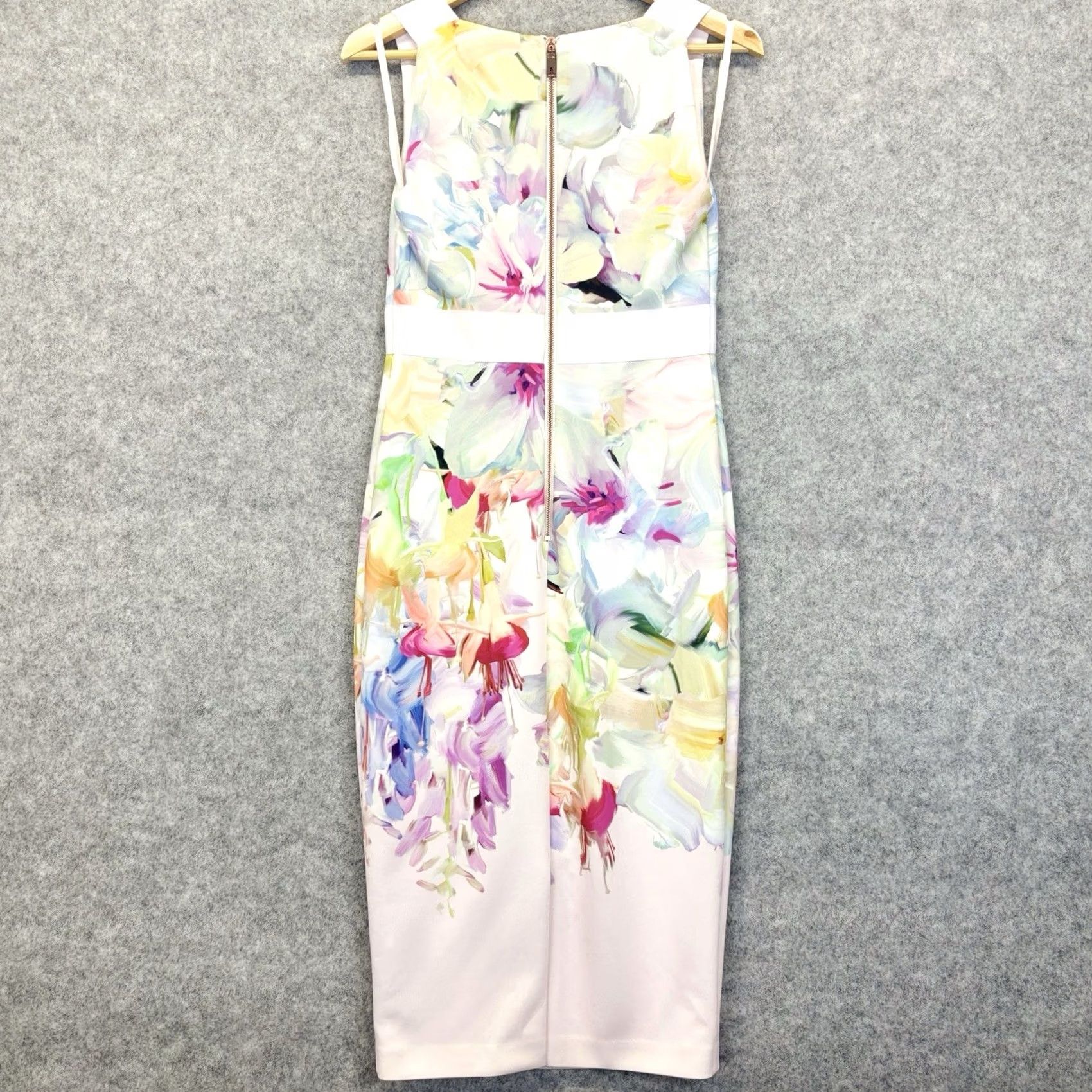 Ted Baker Ted Baker Bodycon Dress UK10 Arienne Hanging Gardens Floral Wedding Pale Pink Multi Sleeveless Kn Functions Size L / US 10 / IT 46 - 2 Thumbnail