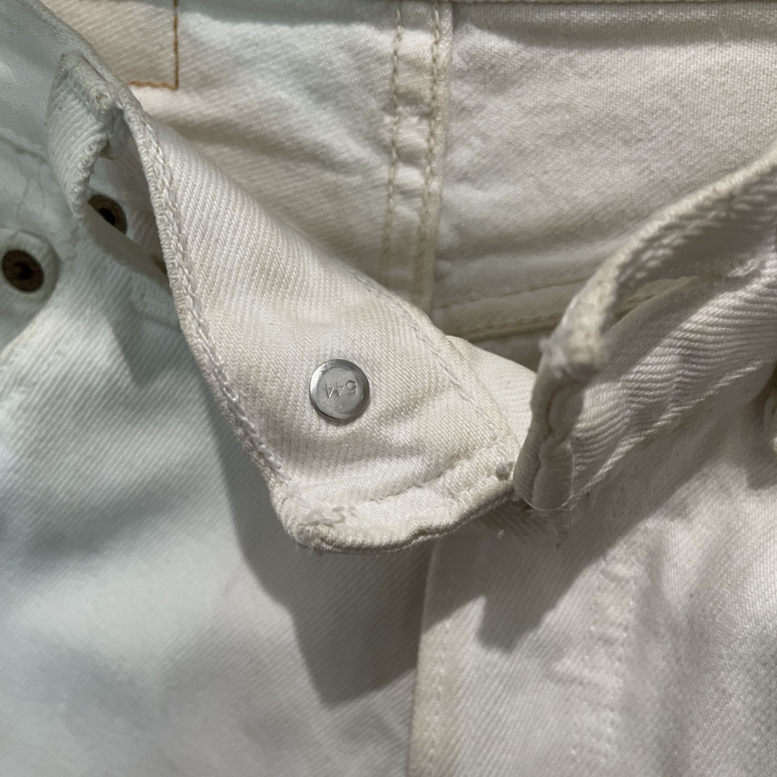 Levi's Vintage 90s Levi's 501 Thrashed Released Hem White Size 27" / US 4 / IT 40 - 4 Thumbnail