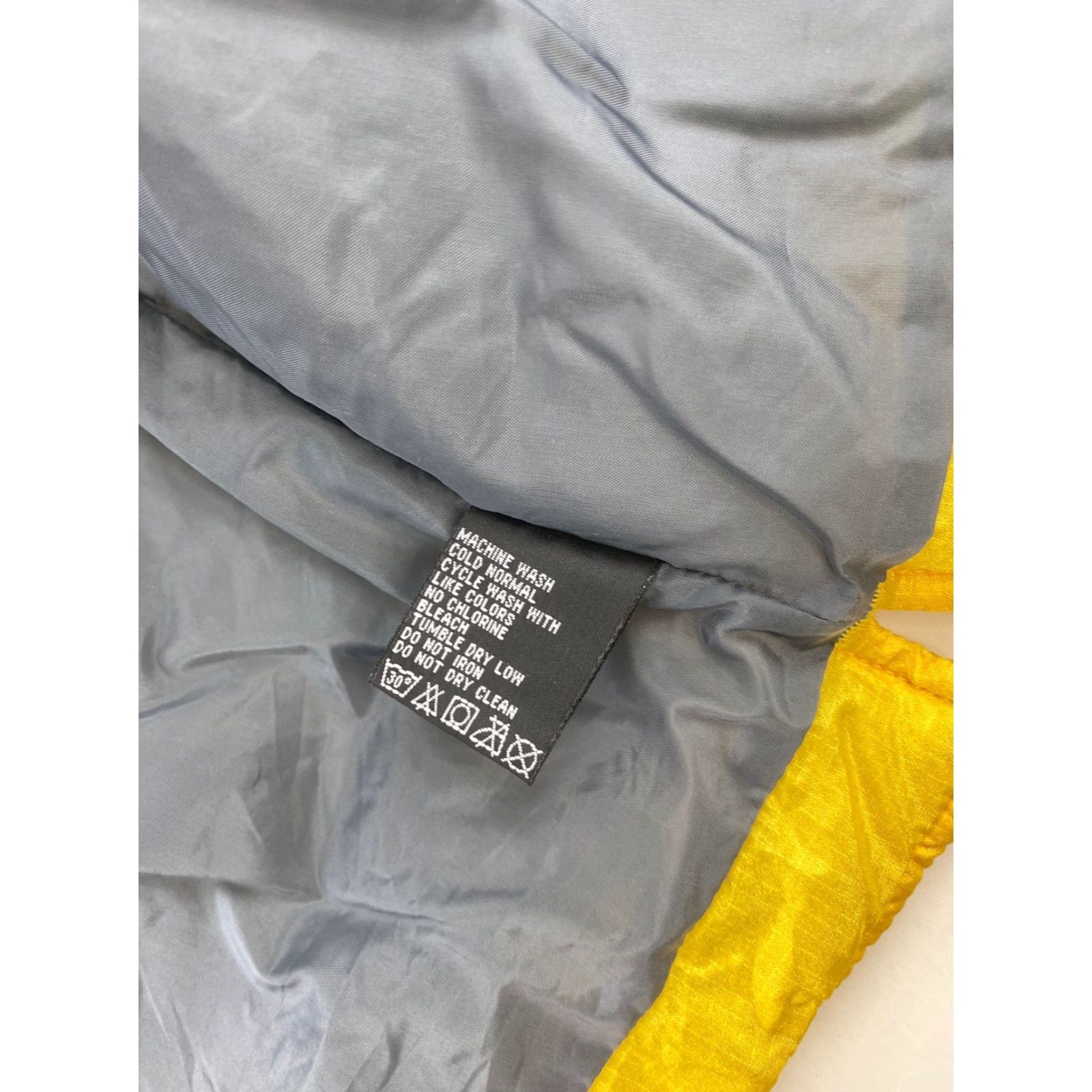 Polo Ralph Lauren Polo Ralph Lauren Vest Mens Small Yellow Sleeveless Puffer Jacket Coat Nylon Polyester Yellow Puffer Vest Mens S Size US S / EU 44-46 / 1 - 7 Thumbnail