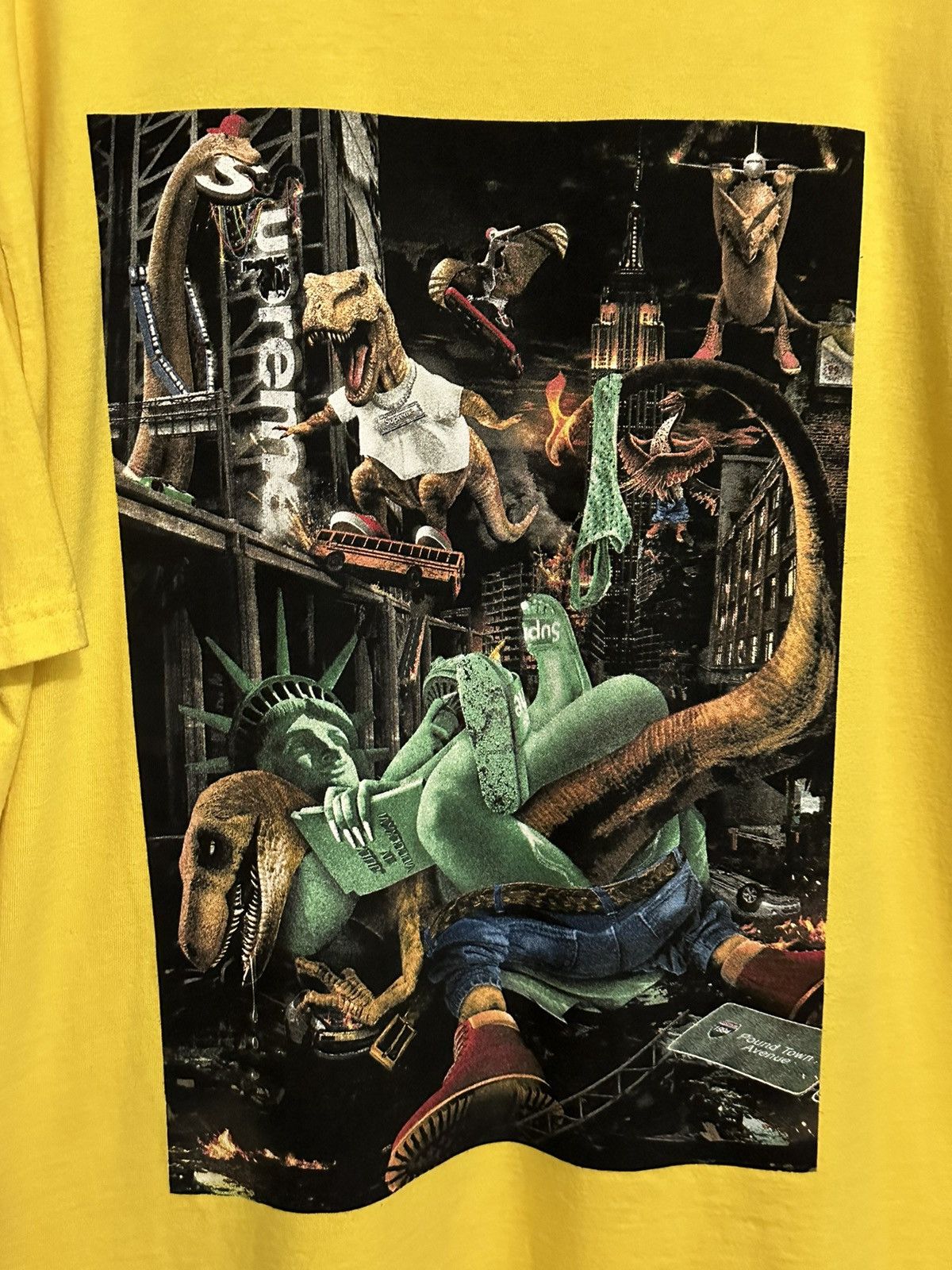 Supreme Supreme T-Rex Tee Size US XL / EU 56 / 4 - 2 Thumbnail