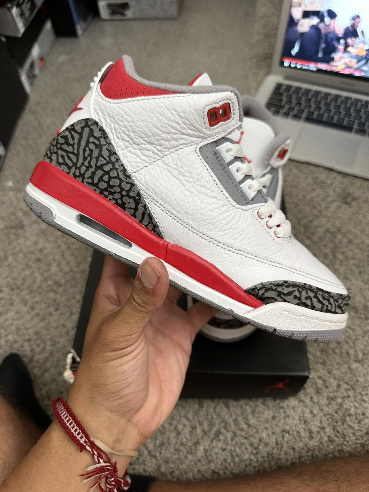 Jordan Brand Air jordan 3 fire red - size 4.5 Size US 5 / EU 37 - 8 Thumbnail