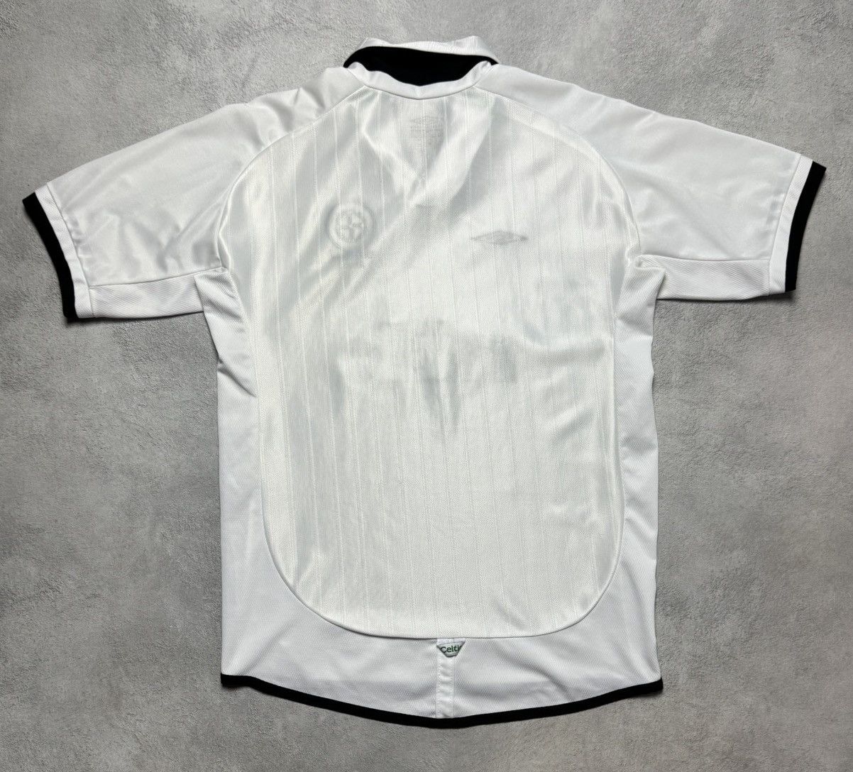 Umbro Celtic 2001 2002 Away Football Shirt Soccer Jersey Umbro Size US M / EU 48-50 / 2 - 2 Thumbnail