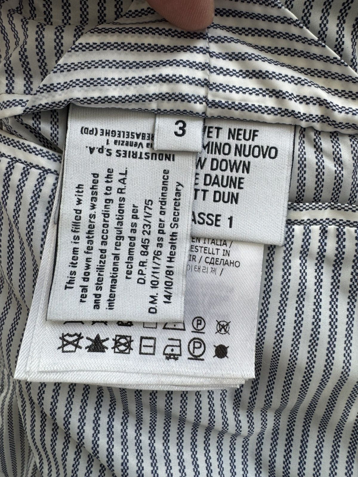 Moncler Gamme Bleu × Thom Browne Limited Edition Down Blazer by Thom Brown for Moncler Size US M / EU 48-50 / 2 - 17 Thumbnail