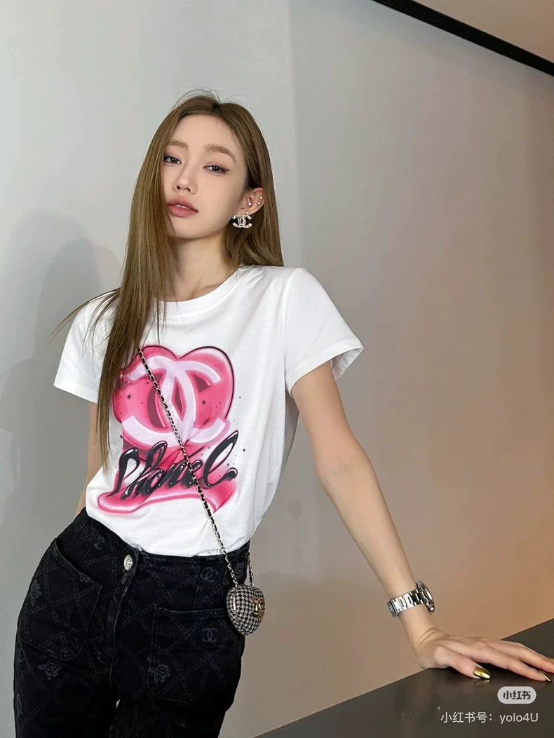 Chanel Chanel Pink graffiti love double C white background short- Size S / US 4 / IT 40 - 4 Thumbnail