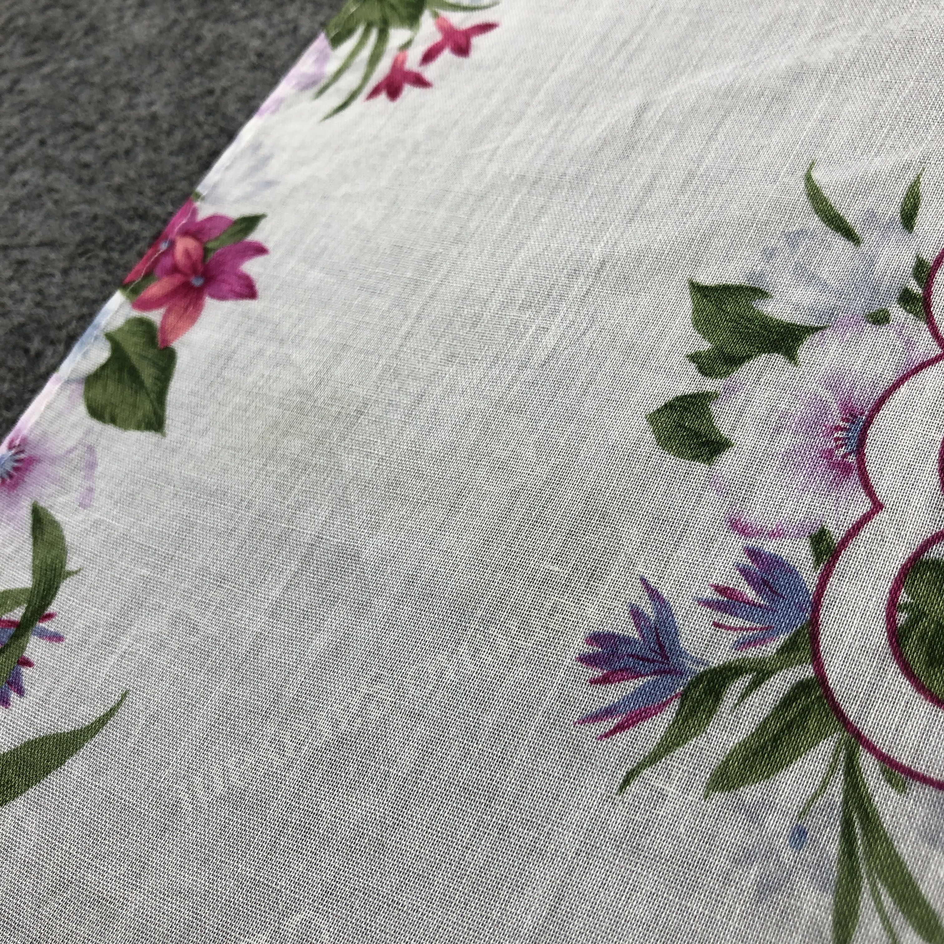 Vintage ValenTINO GarAVANI Handkerchief Neckerchief Bandana H2661 Size ONE SIZE - 6 Thumbnail
