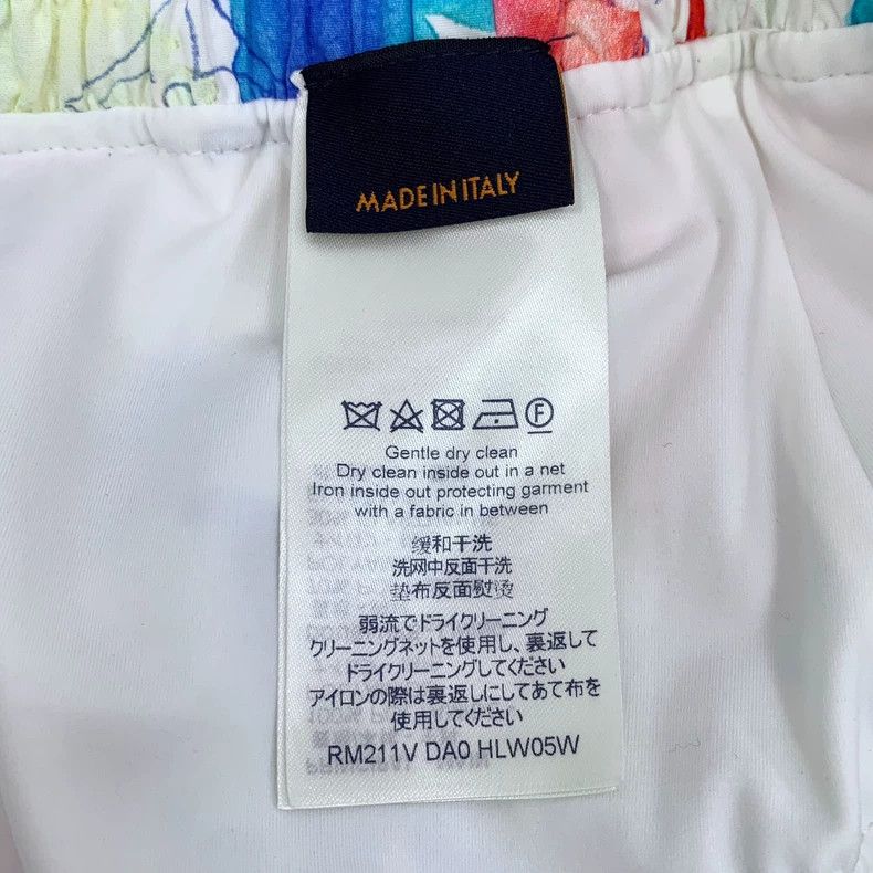 Louis Vuitton Louis Vuitton size l Colored logo presbyopic full print ela Size US 32 / EU 48 - 6 Thumbnail