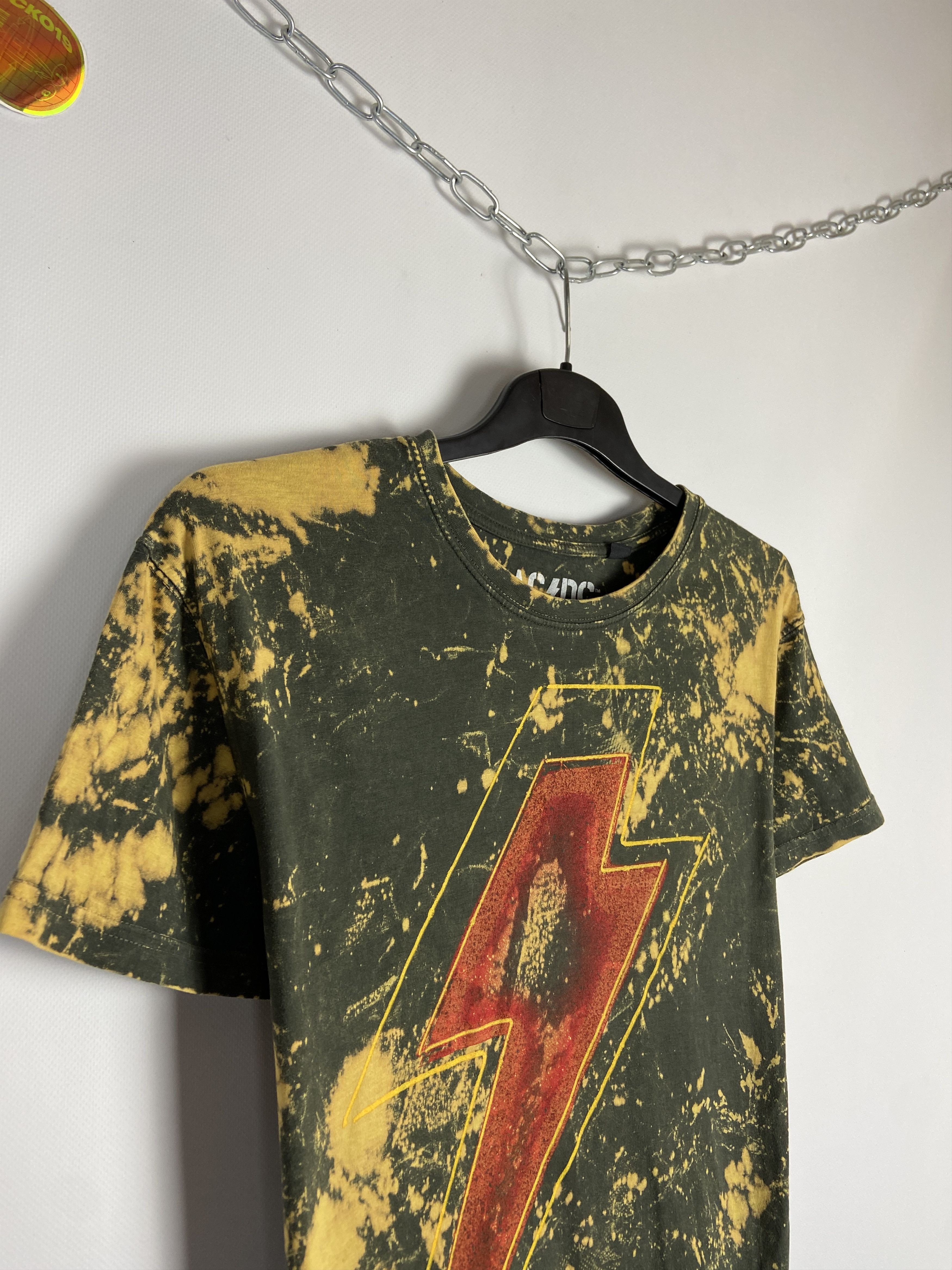 AC/DC Vintage Ac/Dc T-shirt Size US S / EU 44-46 / 1 - 4 Thumbnail