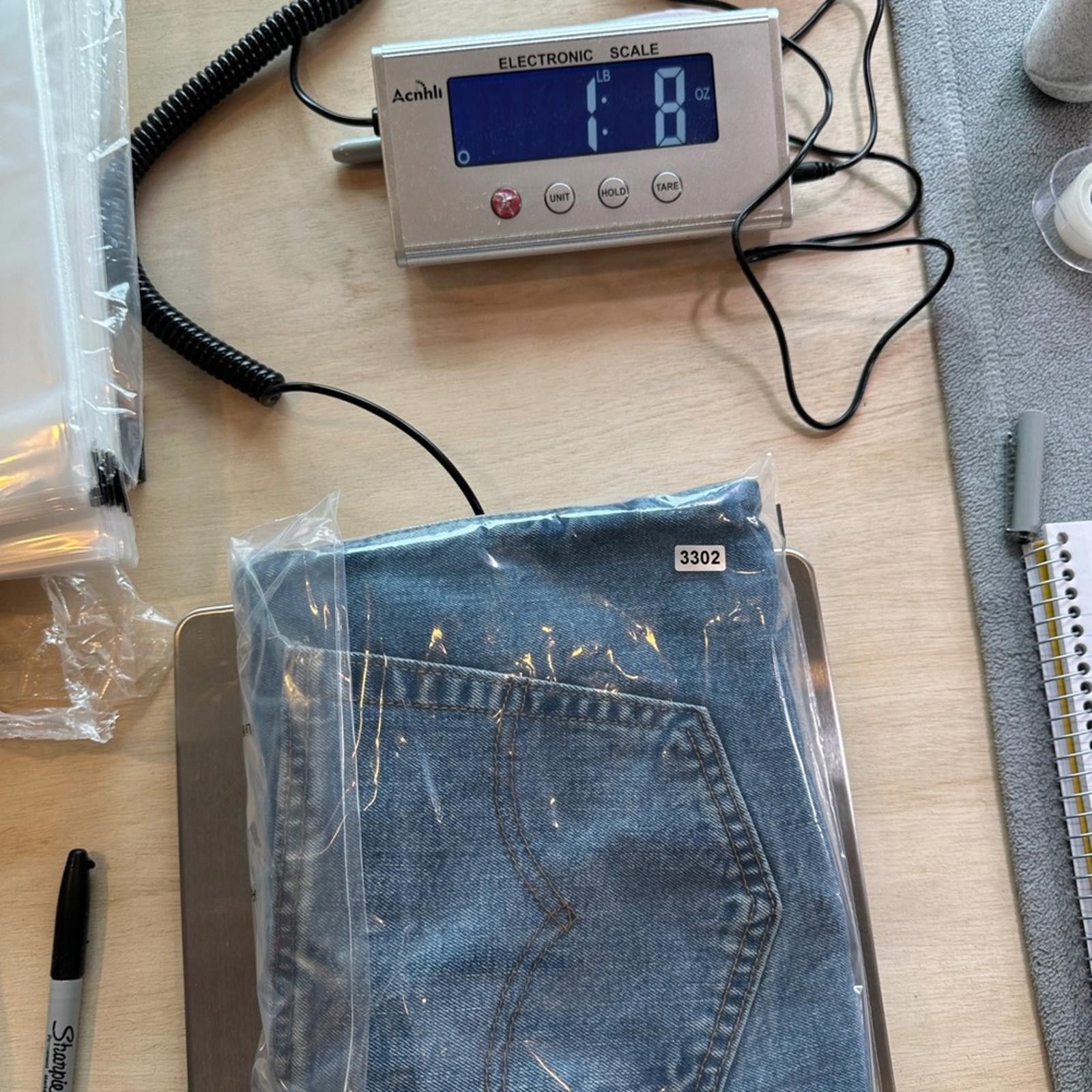 Levi's Levis 505 Mens Jean Denim Cutoff Shorts W40 Blue Frayed Hem Size US 40 / EU 56 - 9 Thumbnail