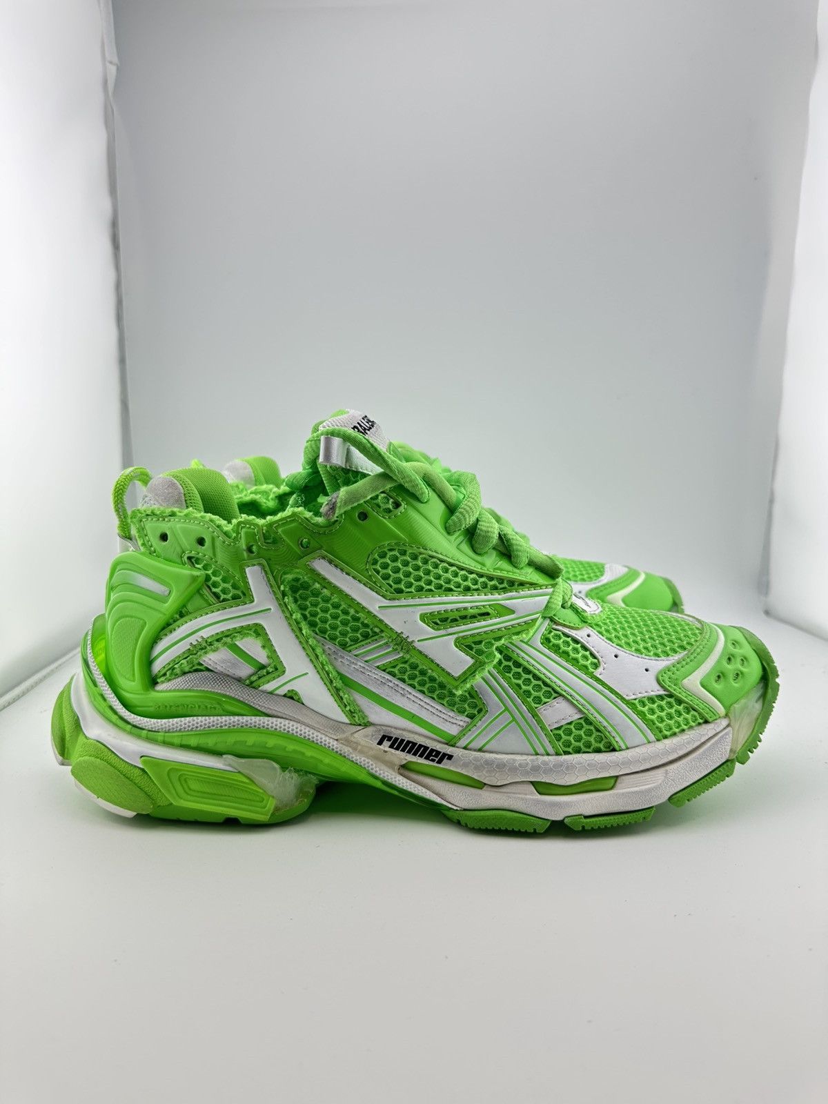 Balenciaga BALENCIAGA RUNNER SNEAKER ‘FLUO GREEN’ SIZE 40 Size US 7 / EU 40 - 3 Thumbnail