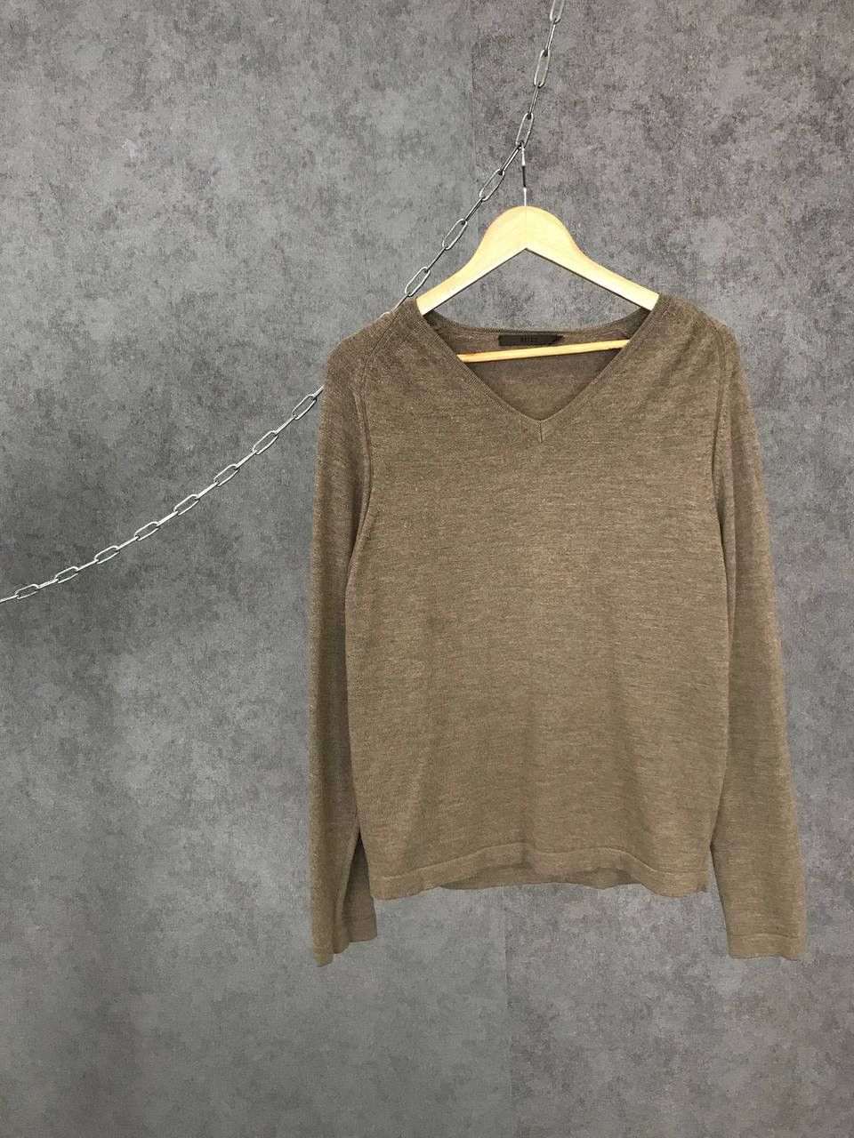 Reiss Reiss v neck merino wool sweater Size US S / EU 44-46 / 1 - 1 Thumbnail