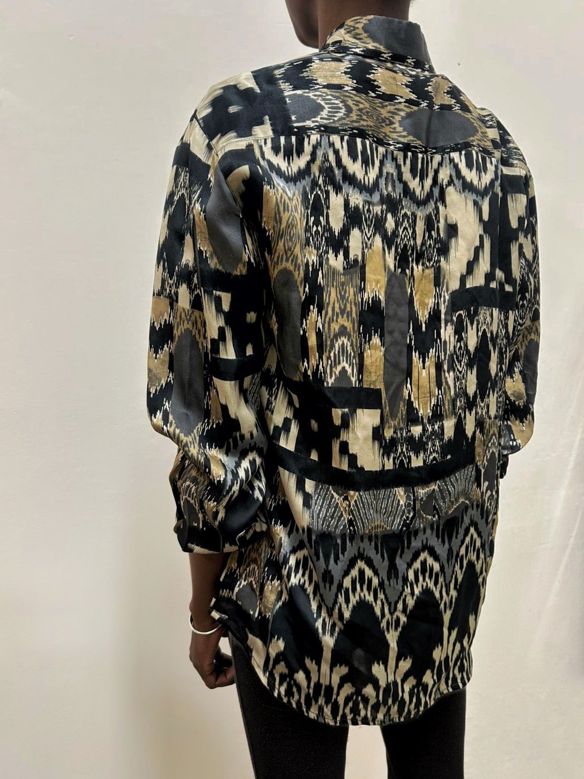 BIJAN Biyan Natural Silk Shirt – Gold/Black Pattern – S/M Size M / US 6-8 / IT 42-44 - 6 Thumbnail