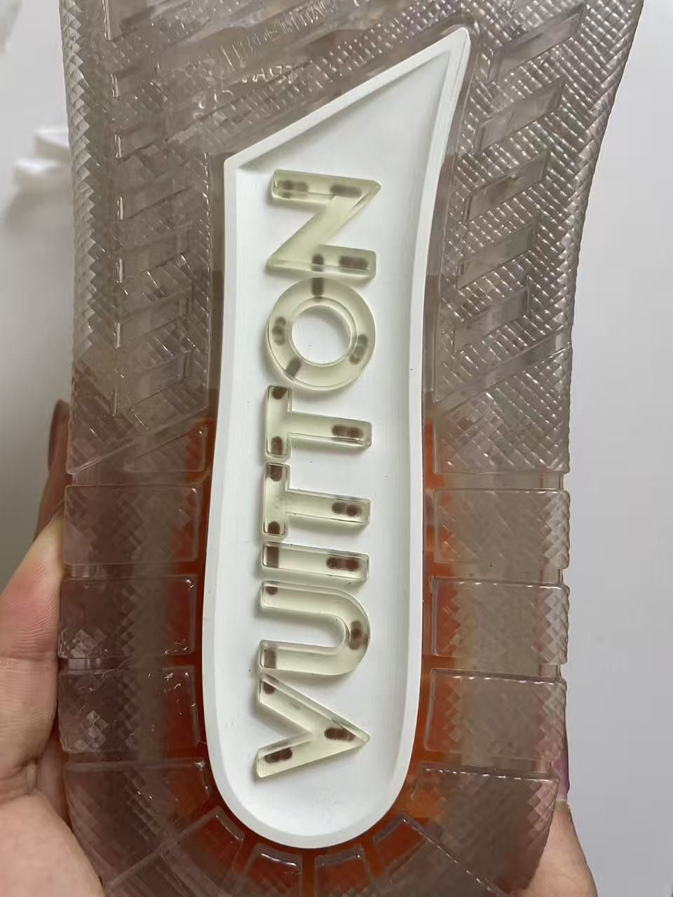 Louis Vuitton Louis Vuitton Trainer White Transparent Size US 8 / EU 41 - 14 Thumbnail