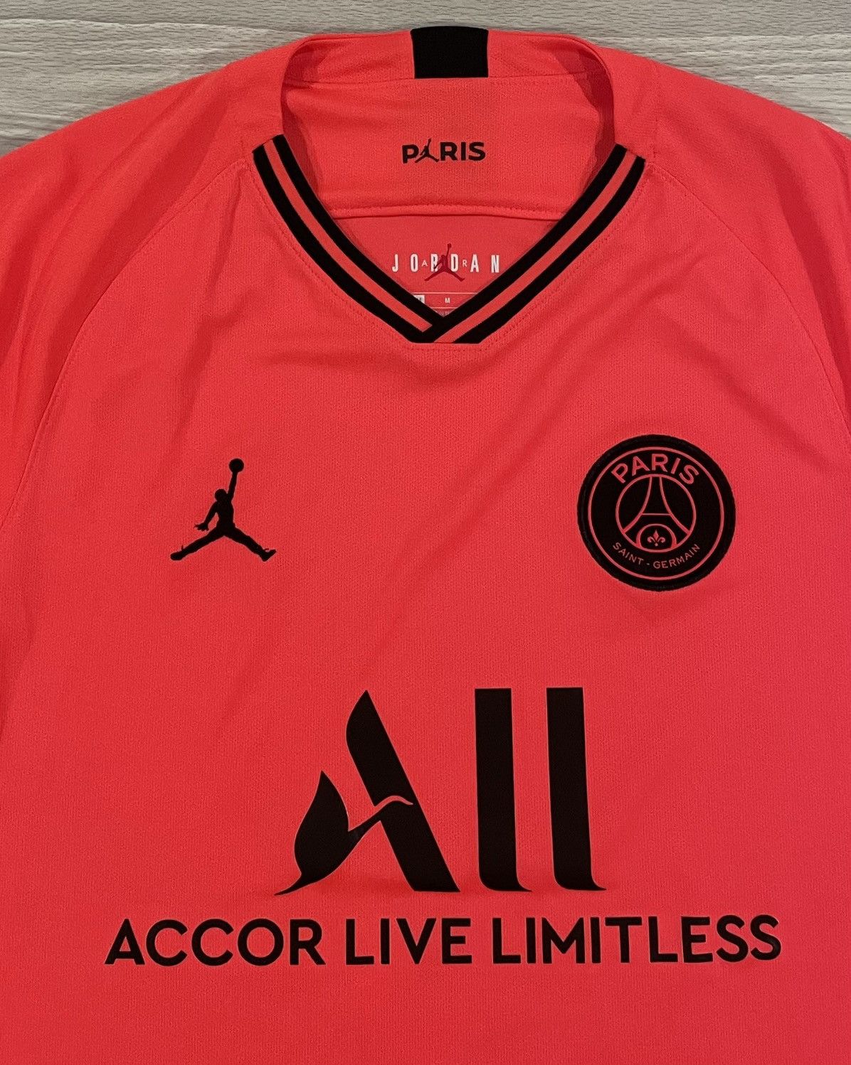 Jordan Brand Nike 2019/20 Jordan PSG Jersey AJ5552-613 Men’s Size Medium Size US M / EU 48-50 / 2 - 3 Thumbnail