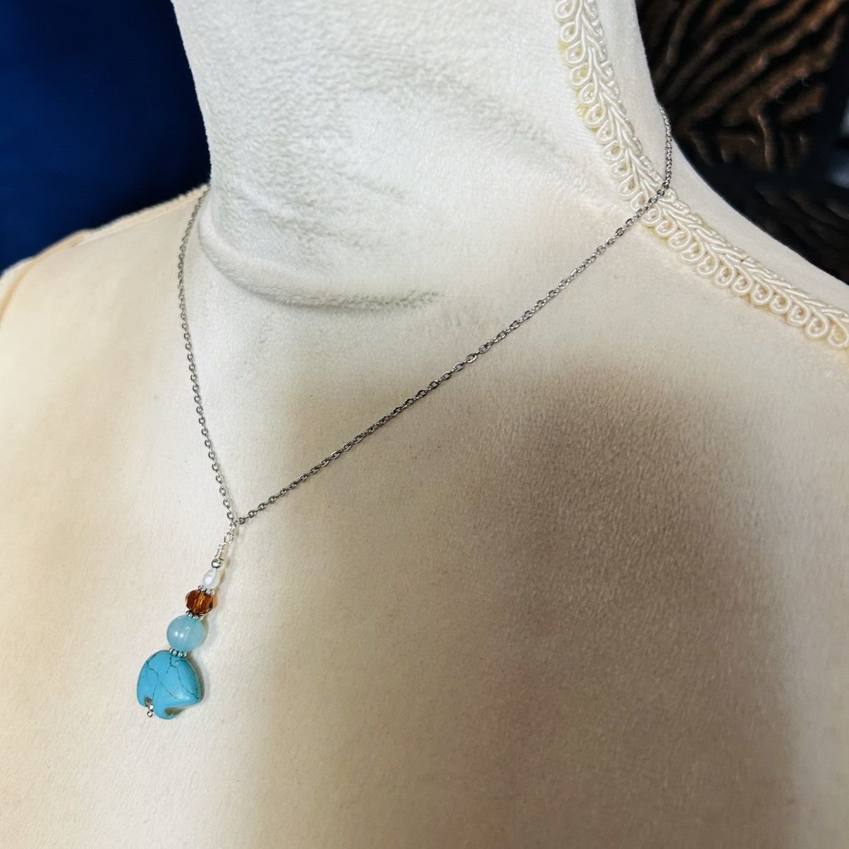 Handmade Handcrafted howlite carved bear beaded drop pendant necklace Size ONE SIZE - 4 Thumbnail