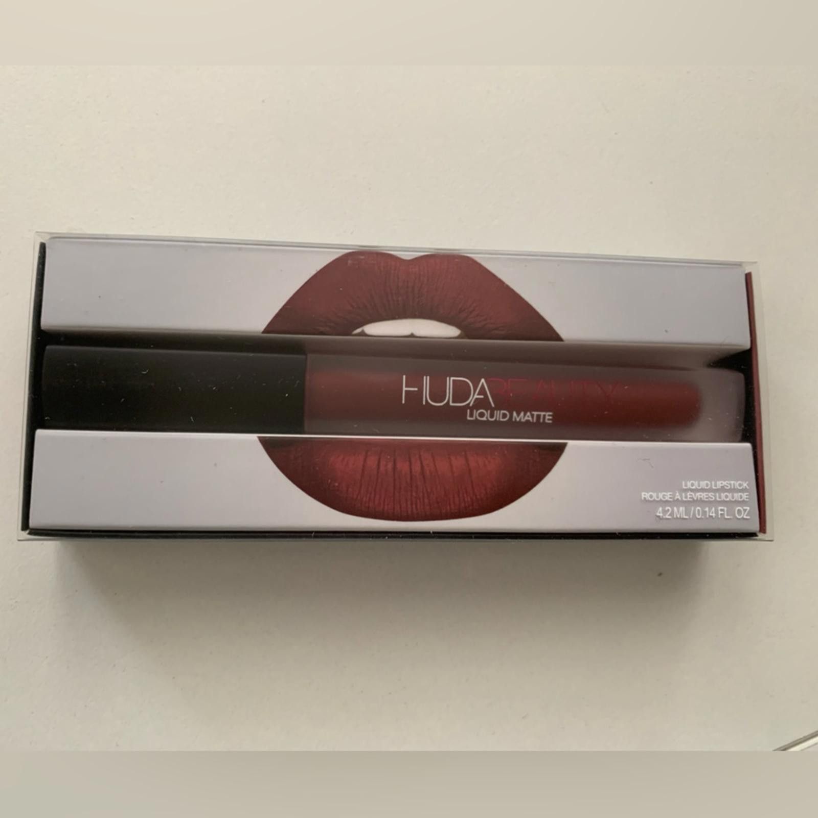 Other NIB Huda Beauty Liquid Matte Lipstick - First Class Size ONE SIZE - 1 Thumbnail
