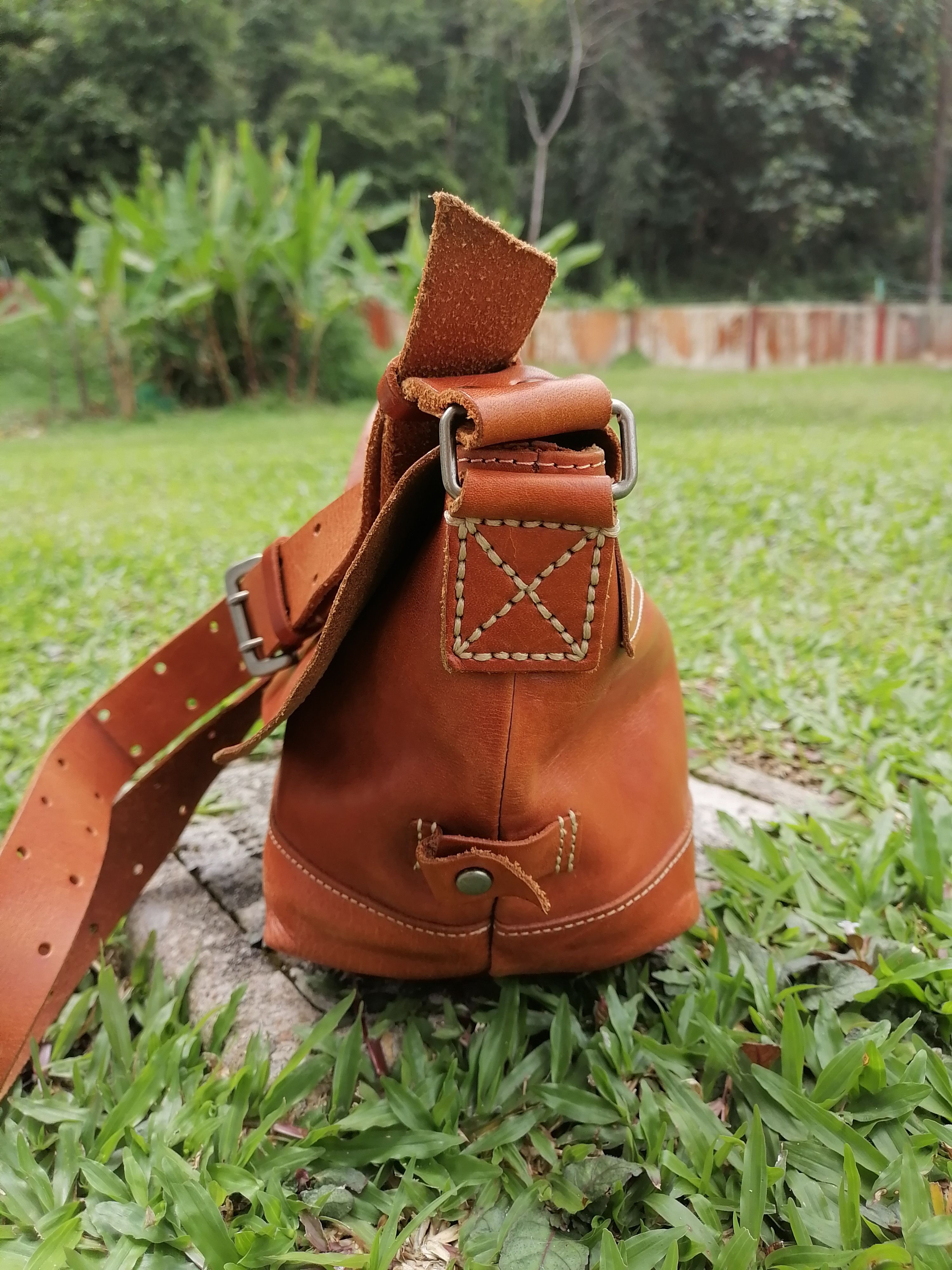 Japanese Brand Japan Leather Craft H 1203 Mano Fece Sling / Crossbody Bag Size ONE SIZE - 3 Thumbnail