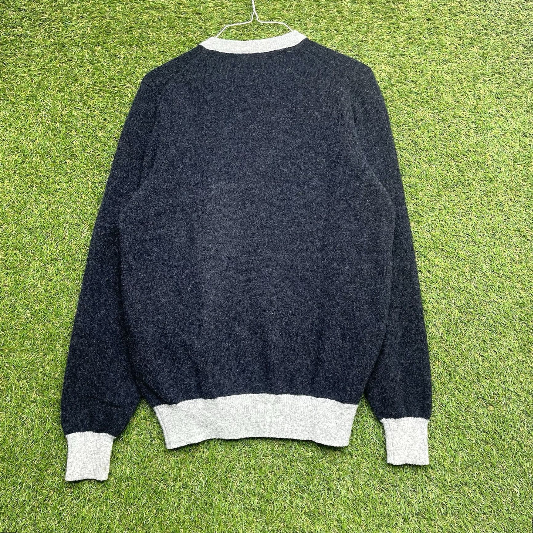 Pringle Of Scotland VINTAGE Pringle of Scotland Cardigan Sweater Womens M Gray 100% Wool 90s 80s Knit Solid Button Size M / US 6-8 / IT 42-44 - 2 Thumbnail