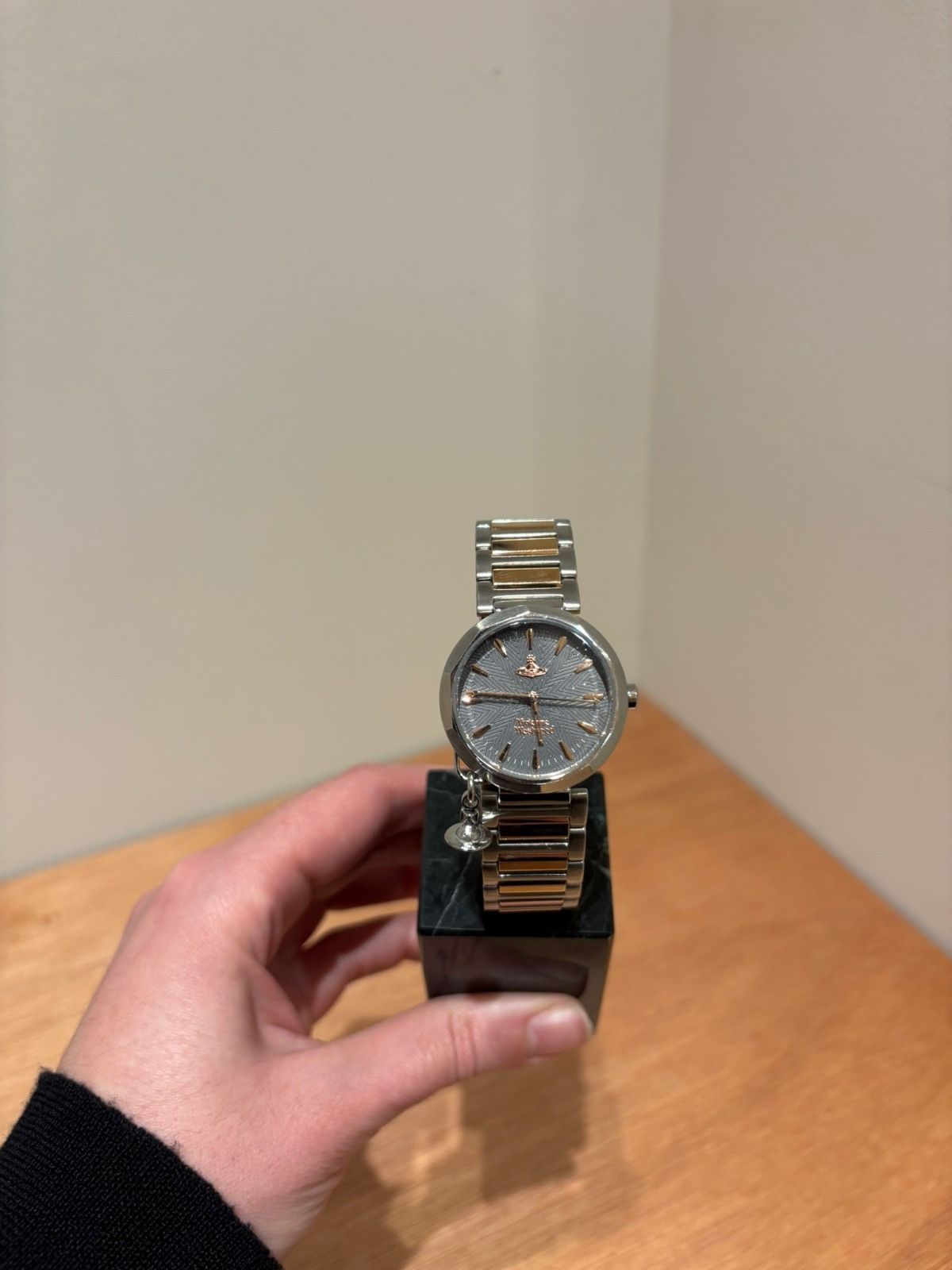 Vivienne Westwood o1f1d3z1225 Size: OS / Poplar Watch in Rose Gold Size ONE SIZE - 1 Preview