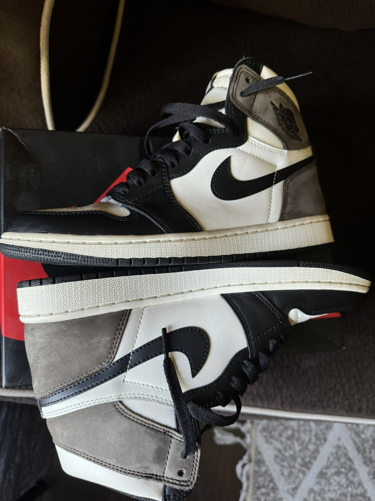 Jordan Brand Air Jordan 1 Retro High Og 'Dark Mocha' Size US 8.5 / EU 41-42 - 1 Thumbnail