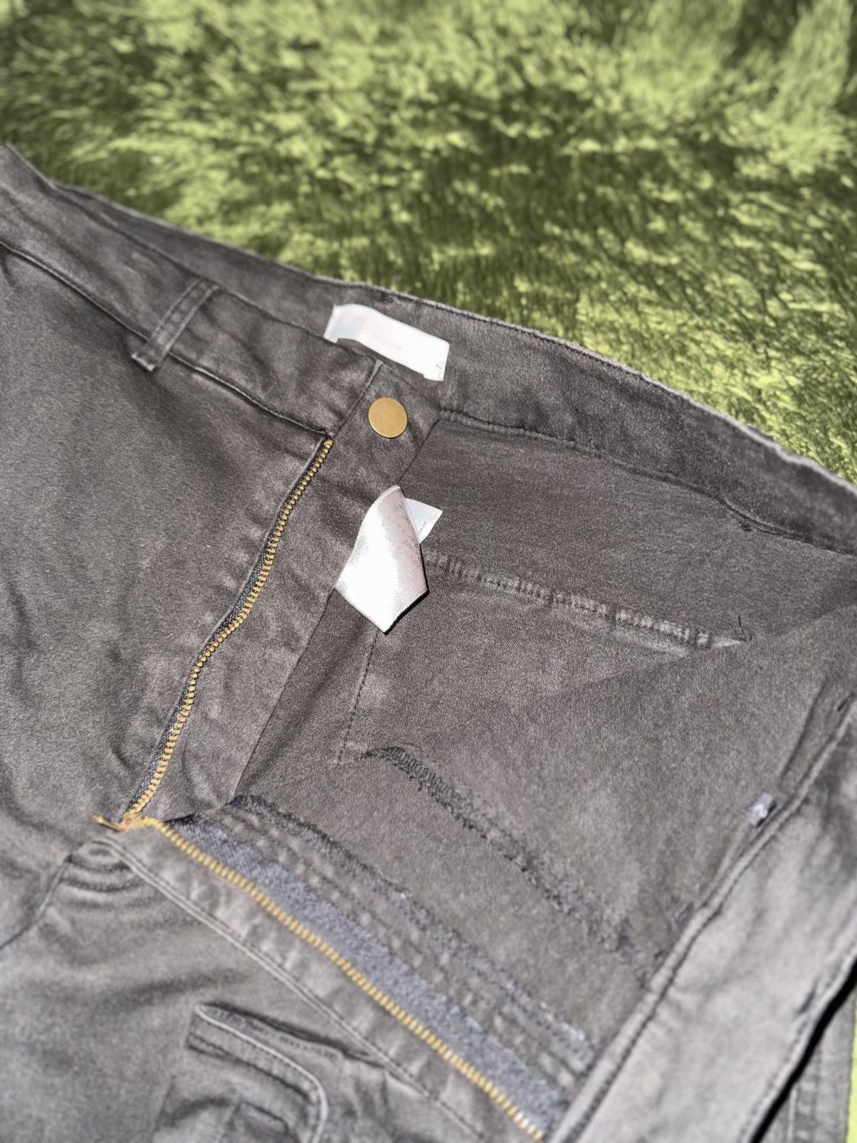 Japanese Brand [2] UNDERMYCAR Vintage Wash Pocket Detail Cargo Pants Olive Size US 32 / EU 48 - 3 Thumbnail