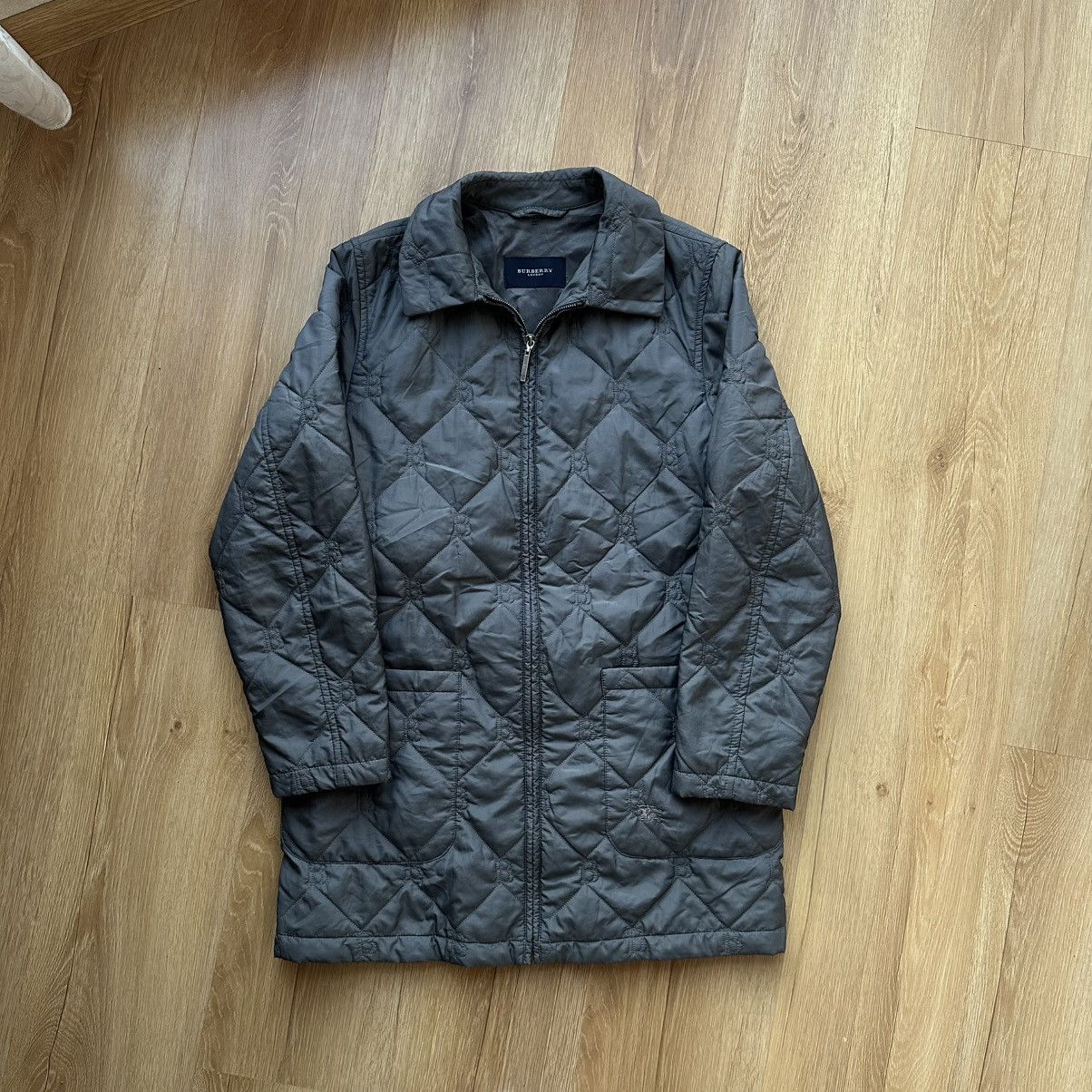 Burberry Vintage Burberry Monogram Diamond Quilted Barn Jacket Coat Size M / US 6-8 / IT 42-44 - 1 Thumbnail