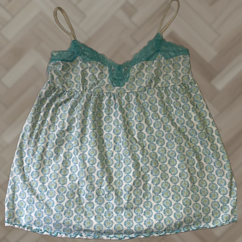 Vintage La Senza Shirt Tank Top Women’s Size L Green Spaghetti Straps V-Neck Sleeveless Casual Basic Nylon Spandex - Women Size L / US 10 / IT 46 - 1 Thumbnail