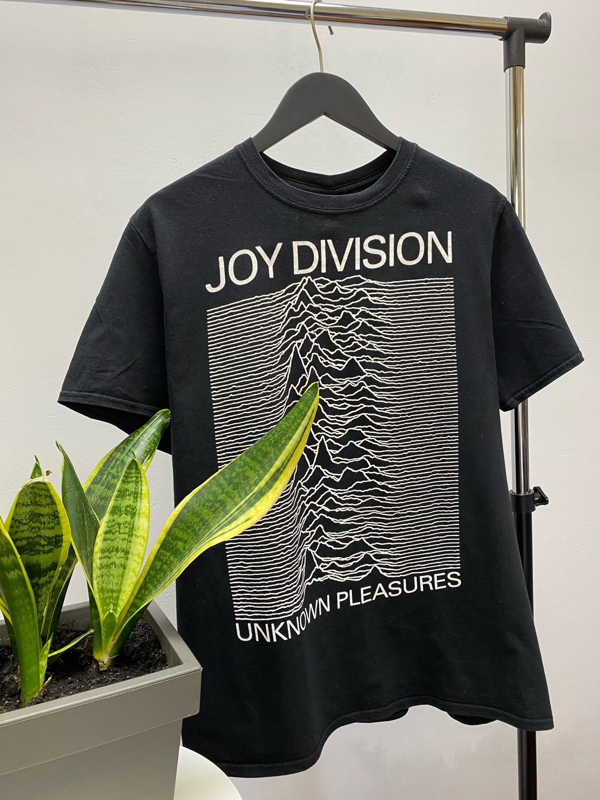 Band Tees × Joy Division Joy Division Unknown Pleasures Band T Shirt Size US L / EU 52-54 / 3 - 3 Thumbnail
