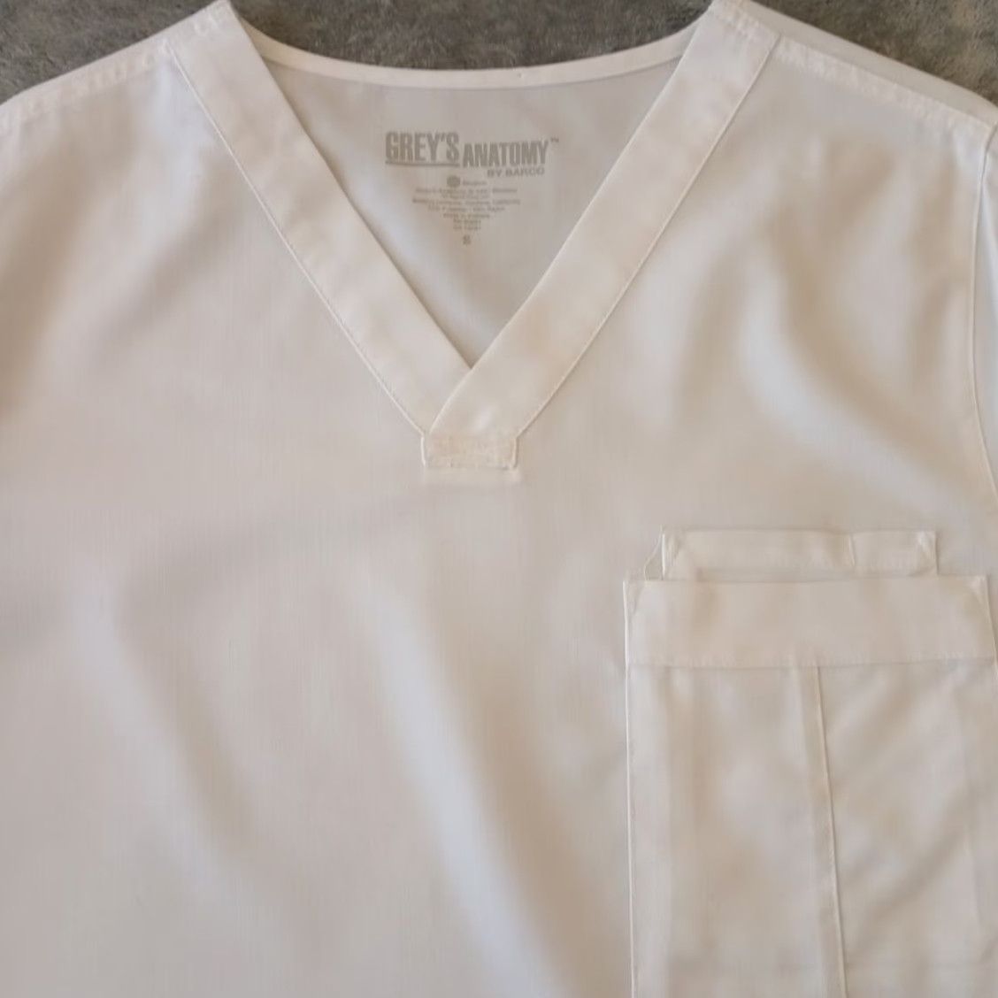 Vintage Grey's Anatomy Scrub Top Mens Small White Short Sleeve Style# 14261 Size US S / EU 44-46 / 1 - 3 Thumbnail